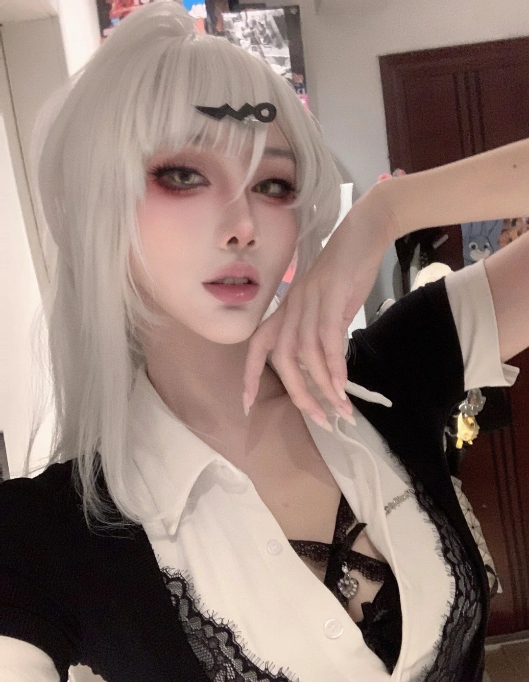 《绝区零》仪玄COS写真