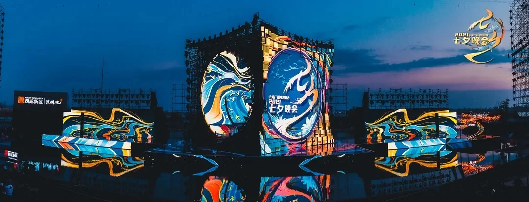 国风正燃起，传统也新潮！｜高清图片集