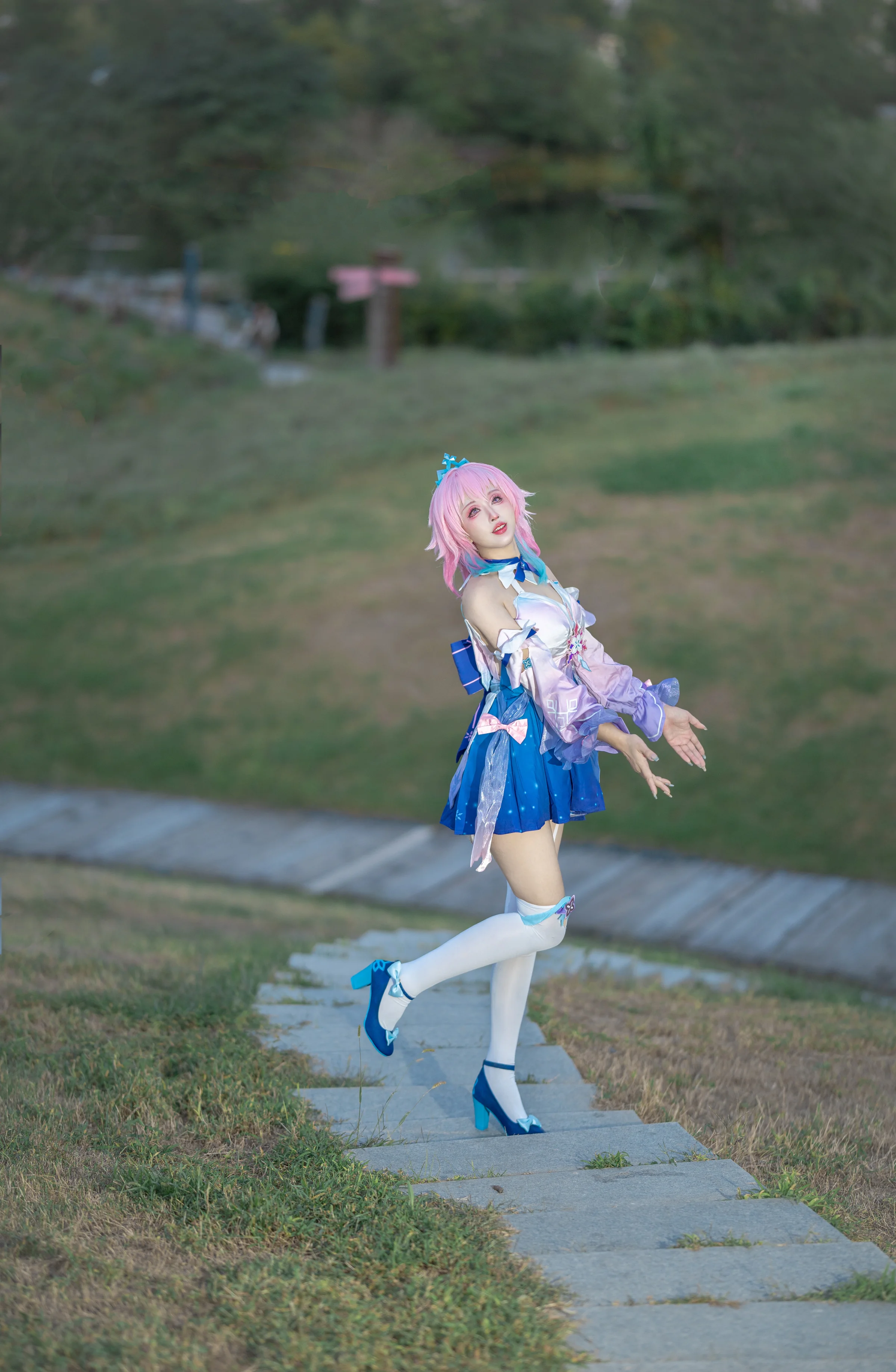 崩坏星穹铁道 礼服三月七 澪绫COS写真赏