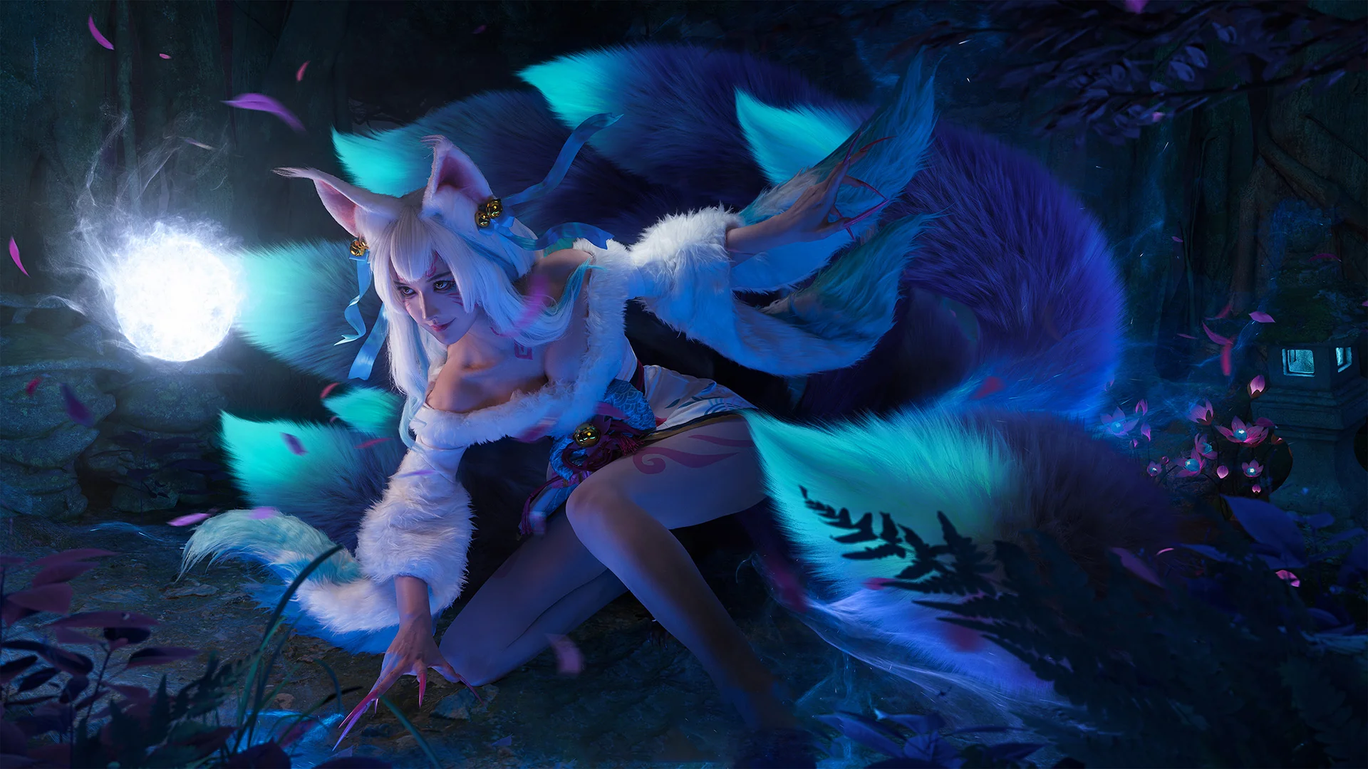 《英雄联盟手游》灵魂莲华 白阿狸COS写真