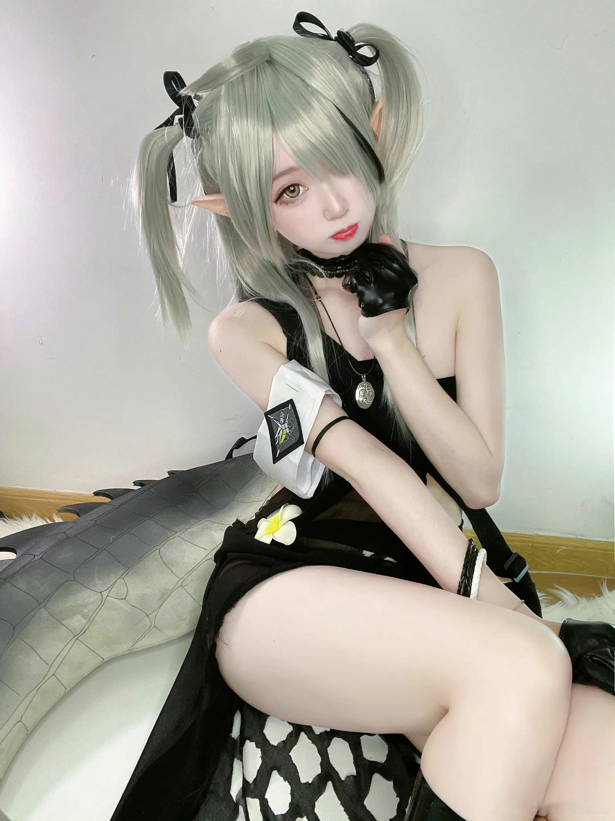 《明日方舟》特米米夏活泳装COS写真