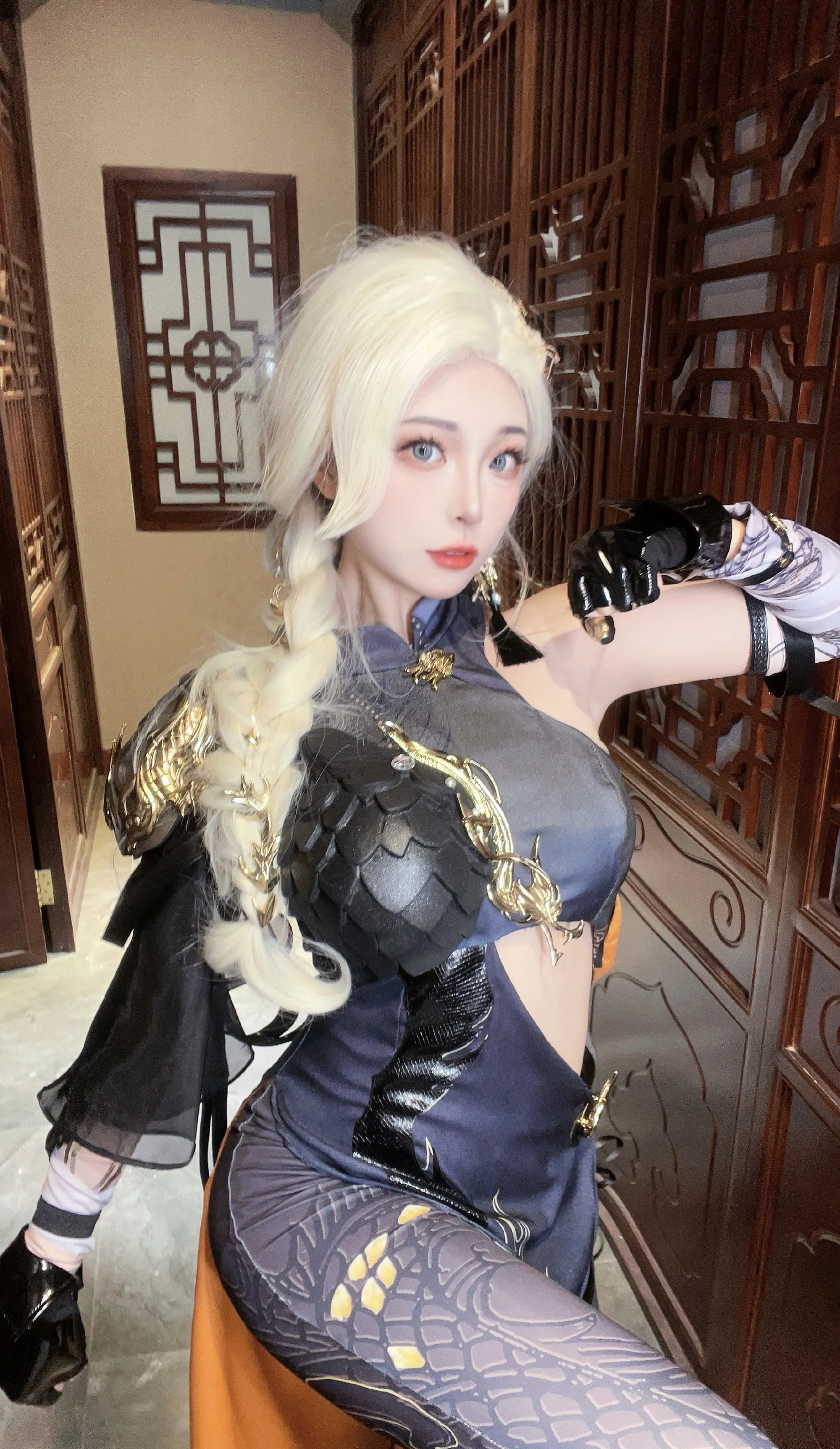 《逆水寒手游》女铁衣COS写真