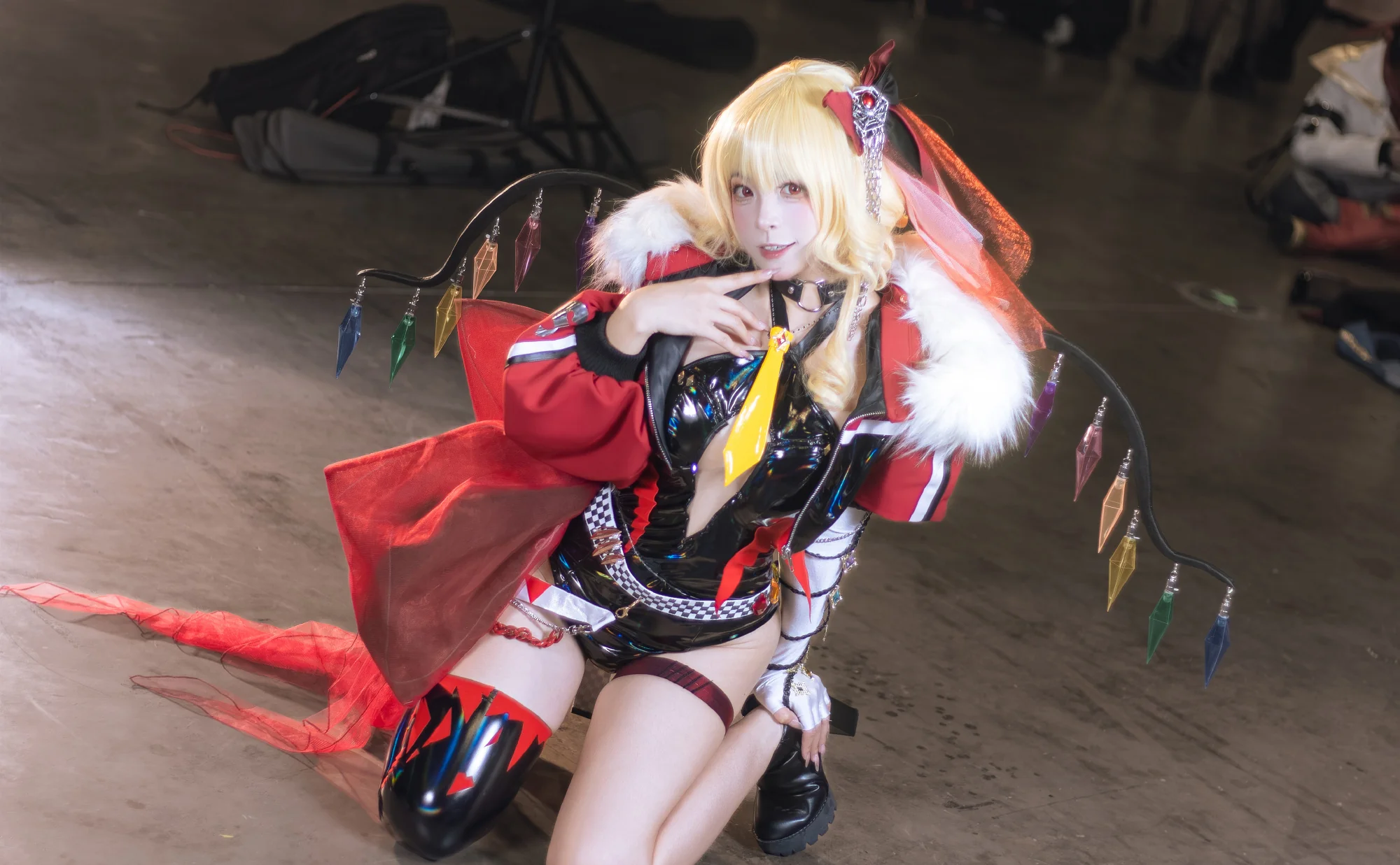 《东方project》芙兰朵露·斯卡雷特COS写真