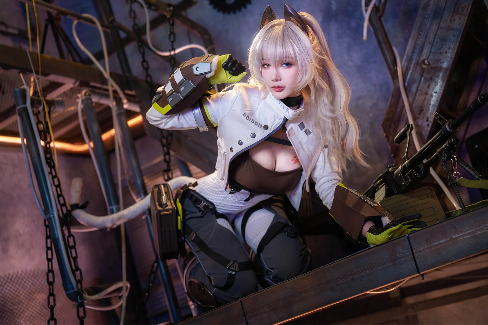 《少女前线2：追放》佩里缇亚COS写真