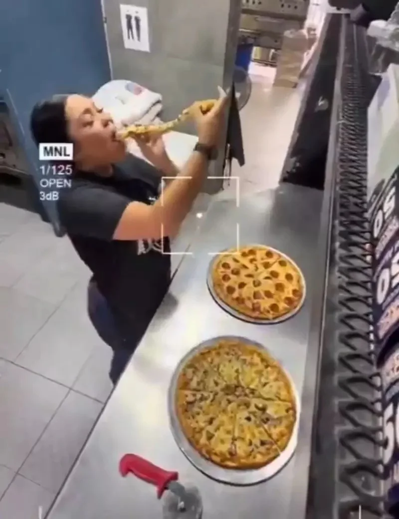 一位Pizza店女員工用誰也想不到的方式偷吃披薩 影片流出後網友直呼這根本天才｜高清图片集