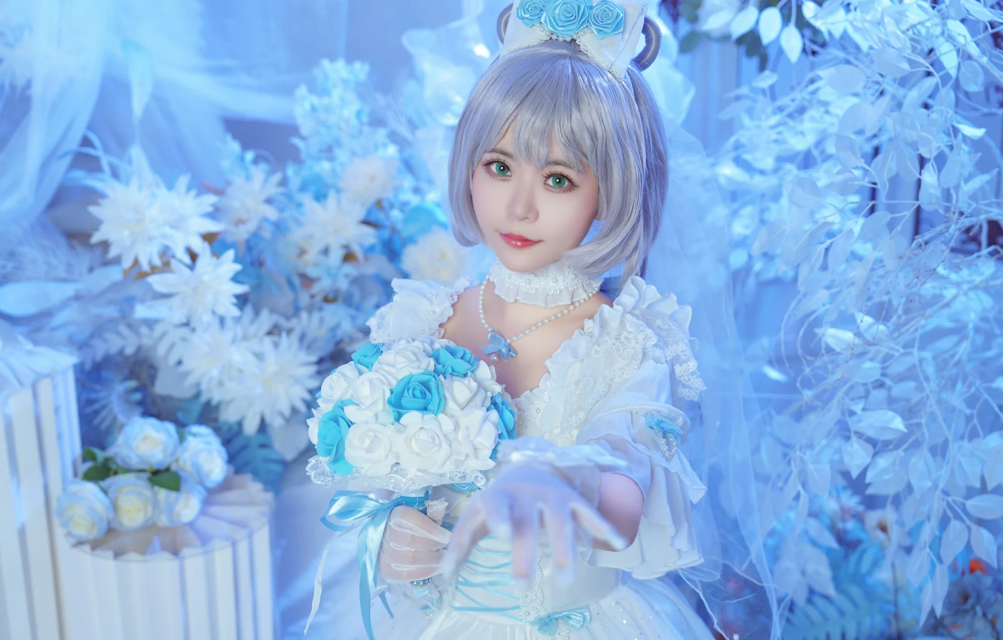 洛天依蔷薇花嫁COS写真