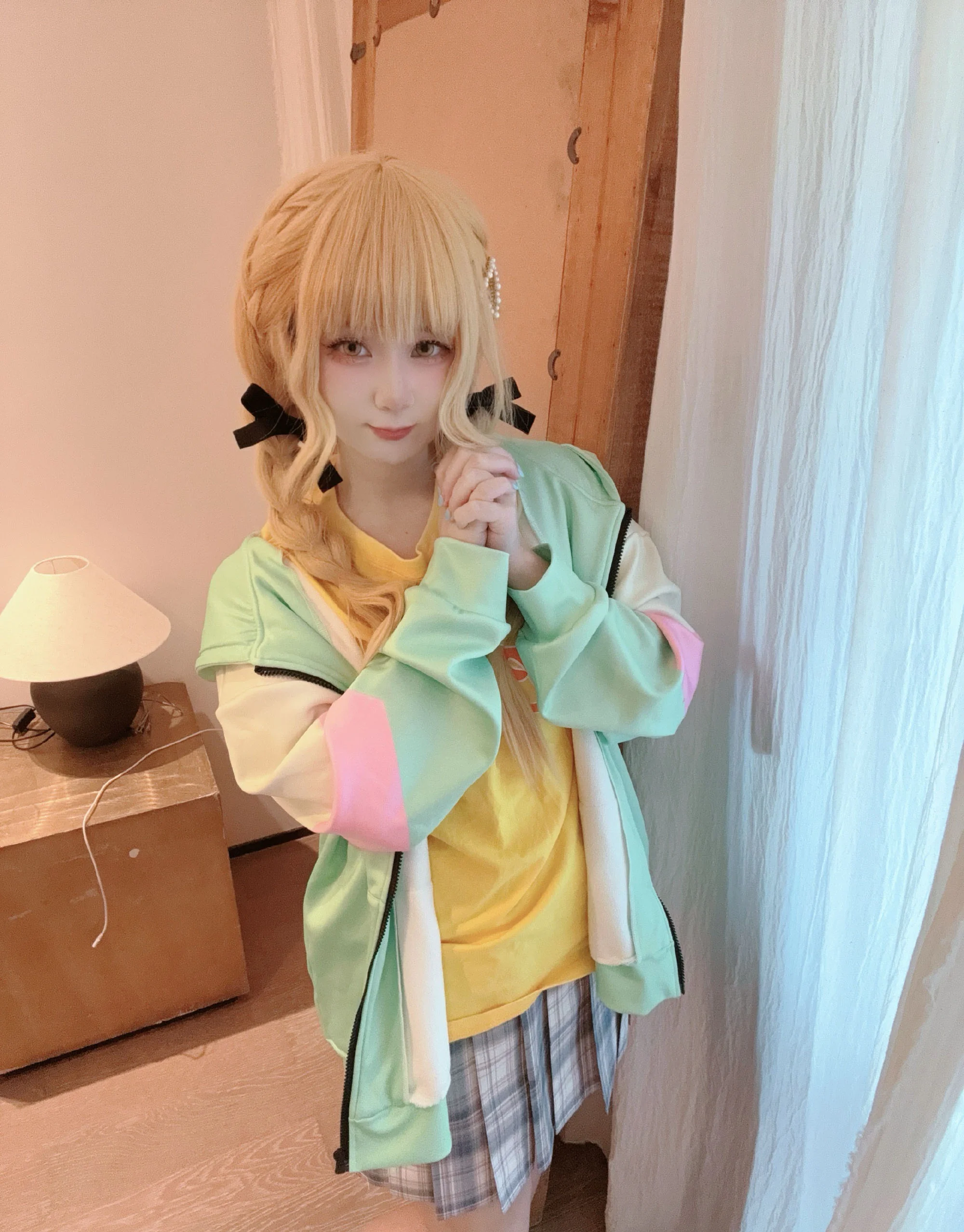 《学园偶像大师超话》藤田琴音﻿COS写真