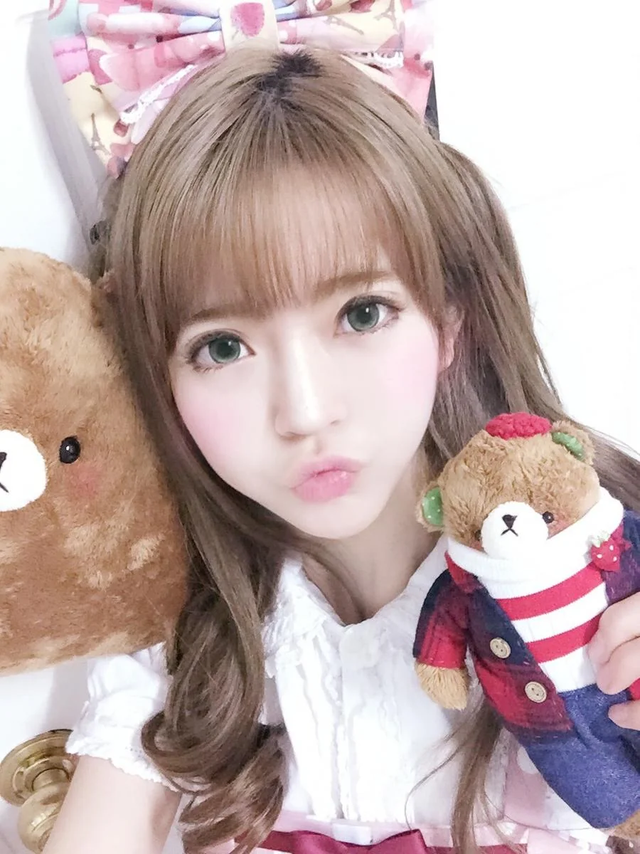 不靠爆乳！“韩国第一美少女”COS写真舰娘