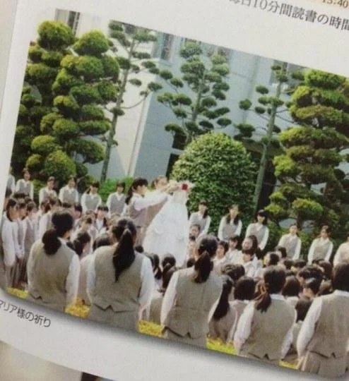《圣母在上》的制度真实存在｜高清图片集