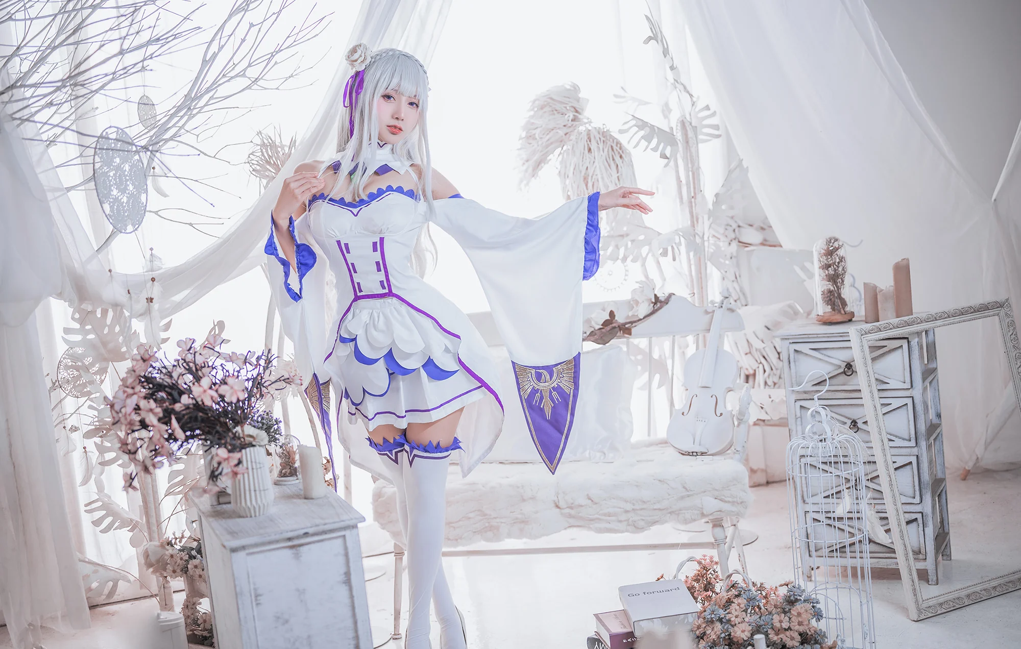 《Re：从零开始的异世界生活》爱蜜莉雅COS写真