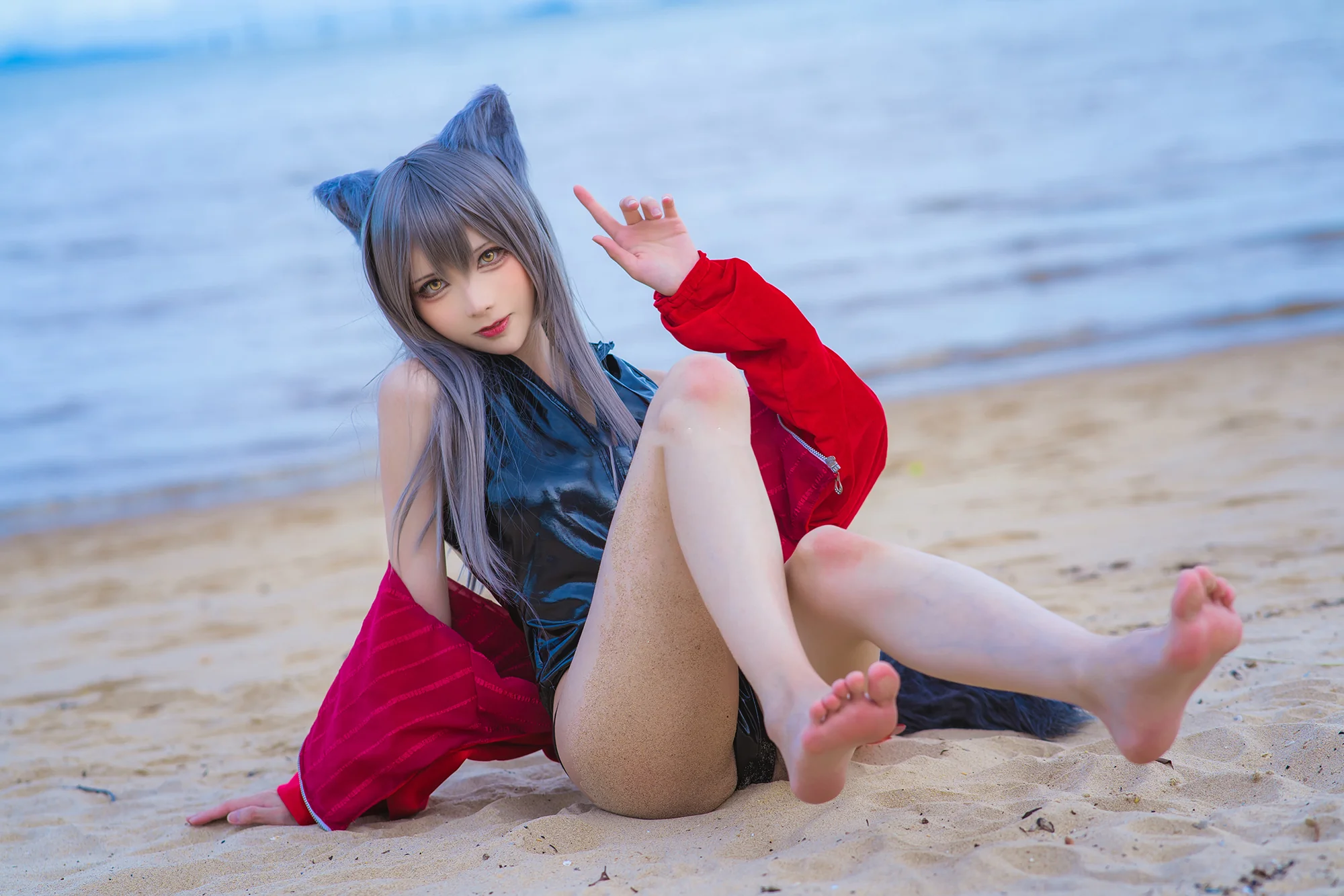 《明日方舟 》红COS写真