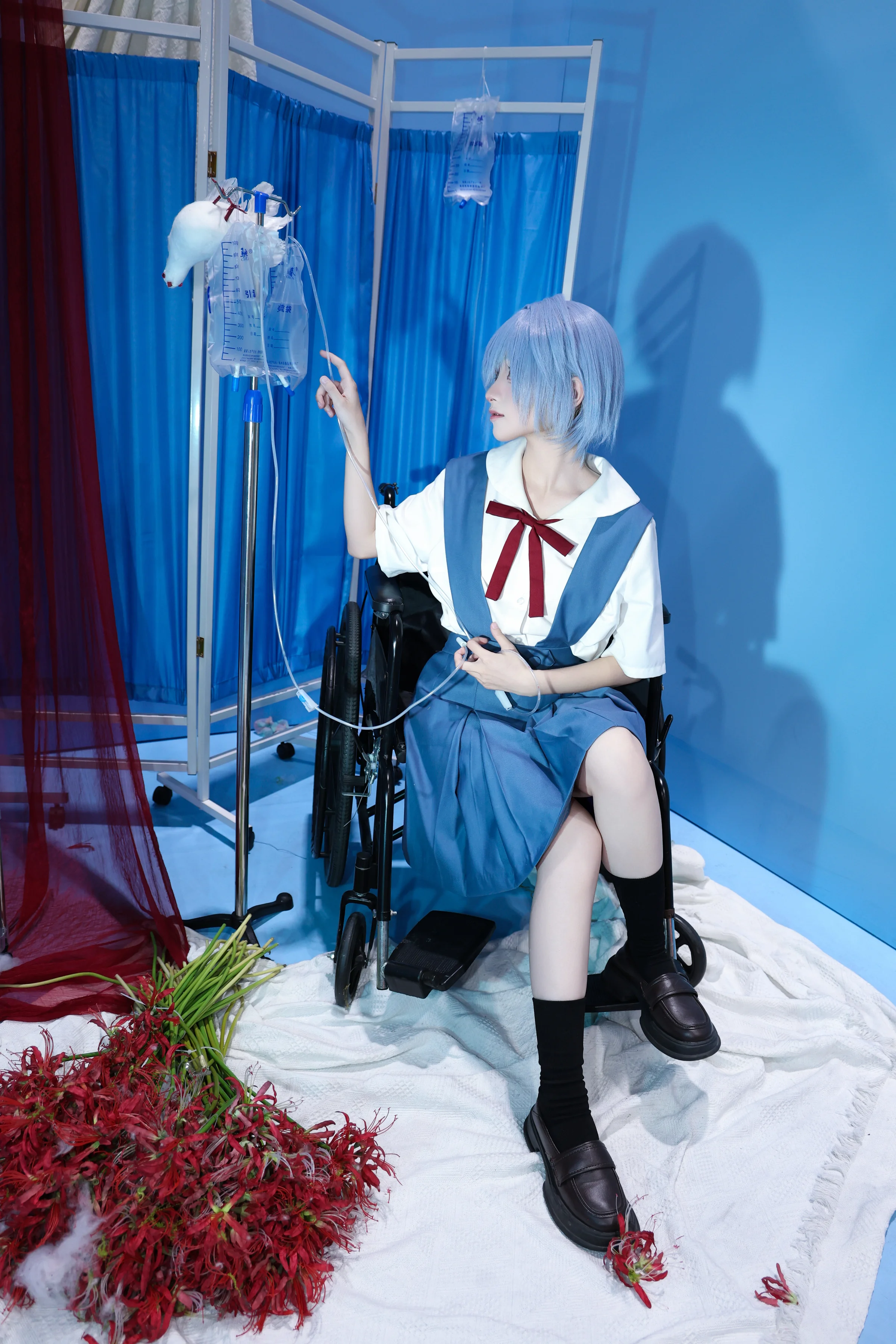 《新世纪福音战士》凌波丽COS写真
