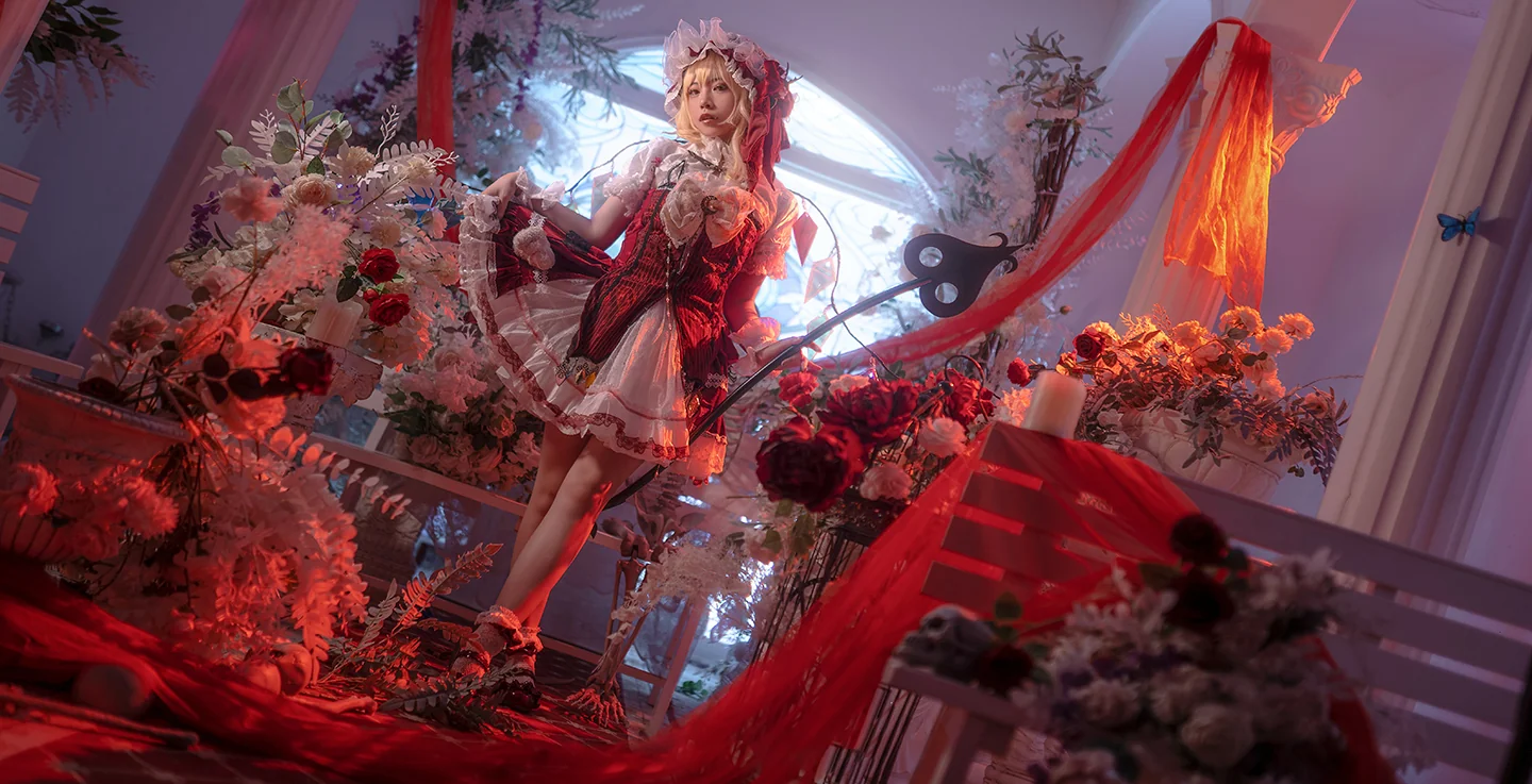 《东方project》芙兰朵露·斯卡雷特COS写真