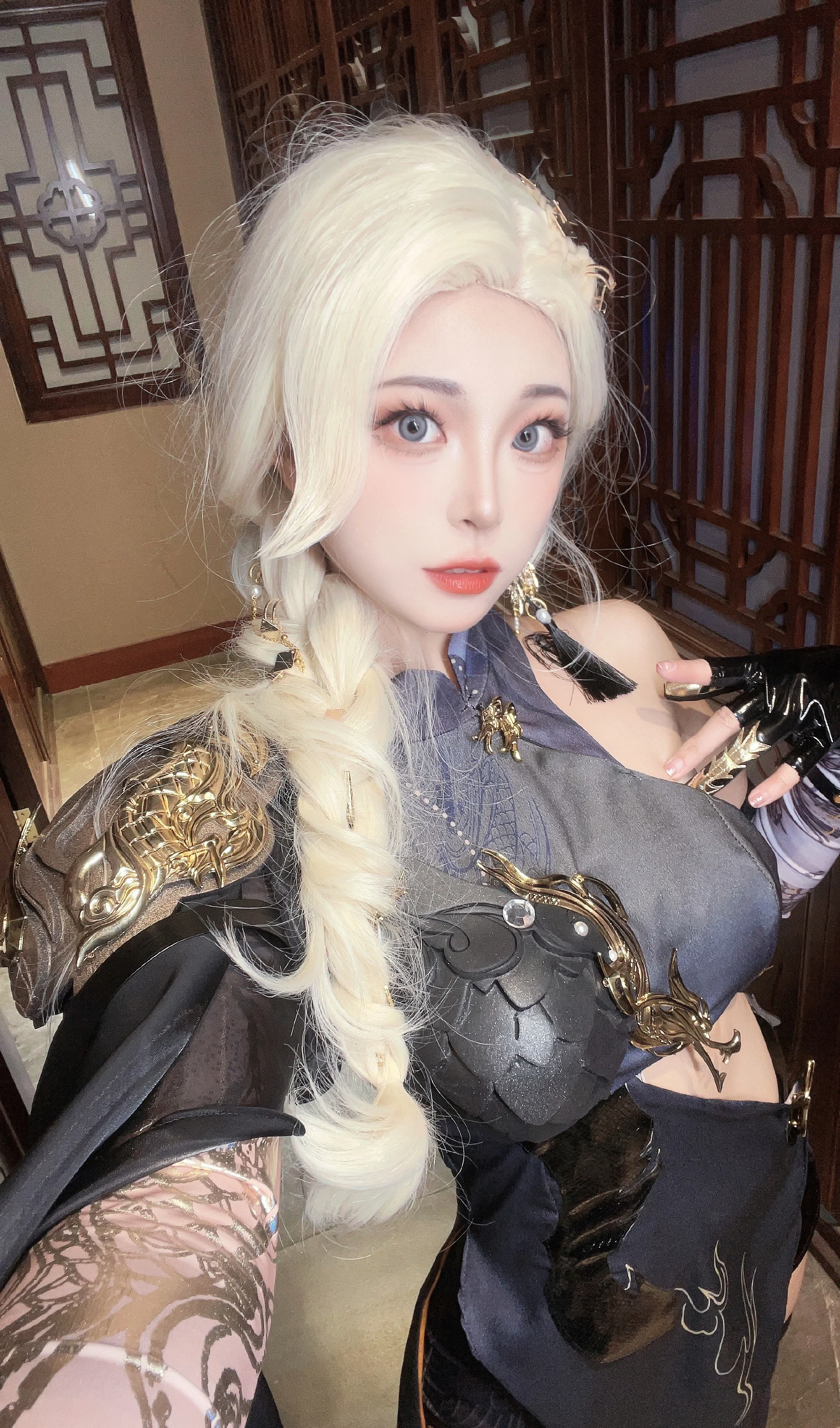 《逆水寒手游》女铁衣COS写真