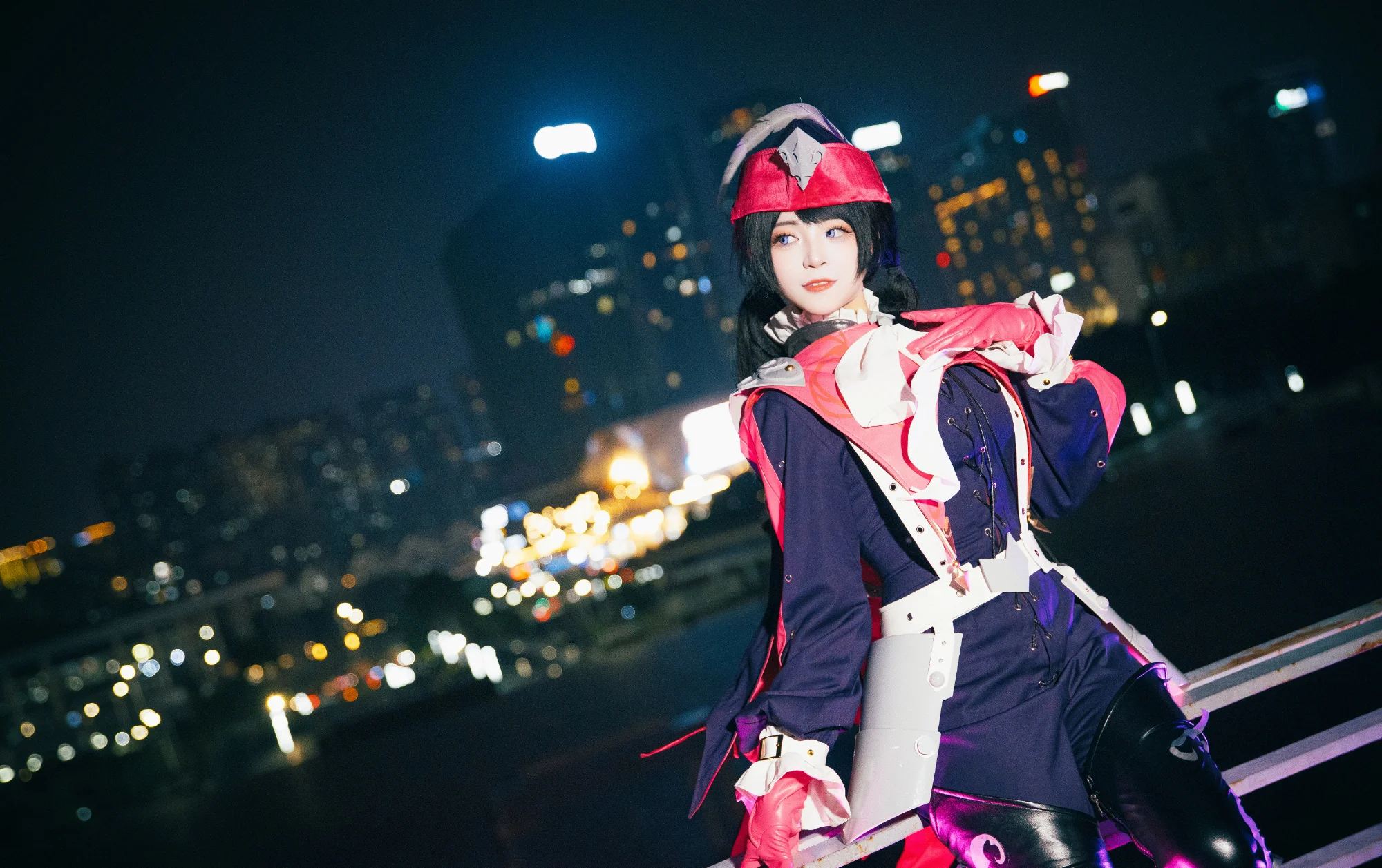 《女神异闻录:夜幕魅影》野毛朋子COS写真