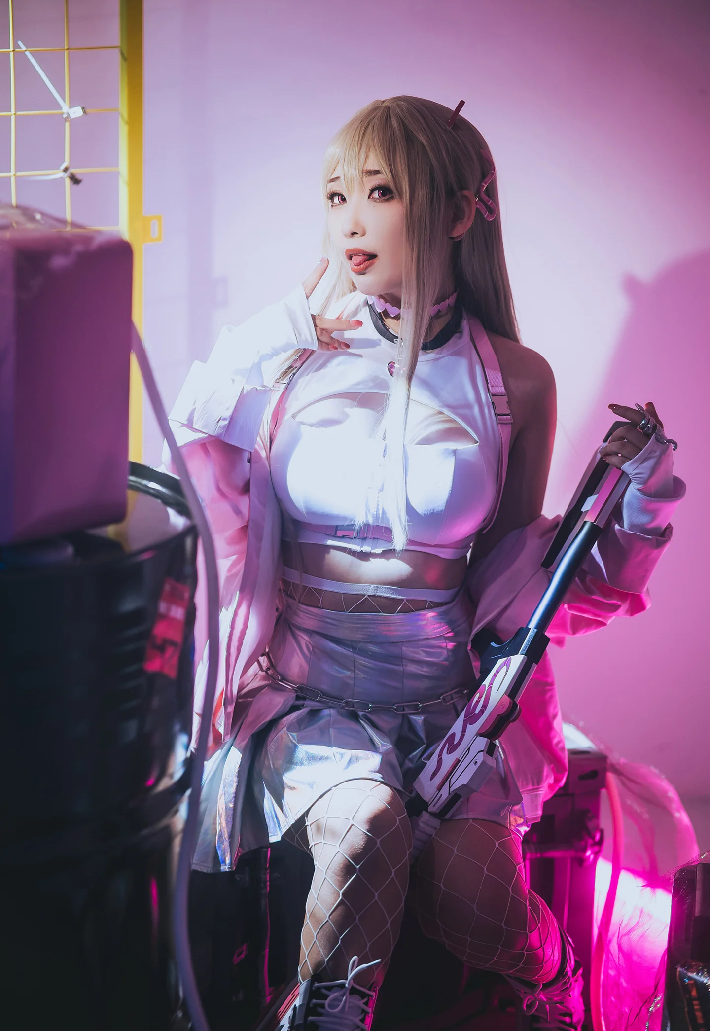 《胜利女神:妮姬》毒蛇COS写真