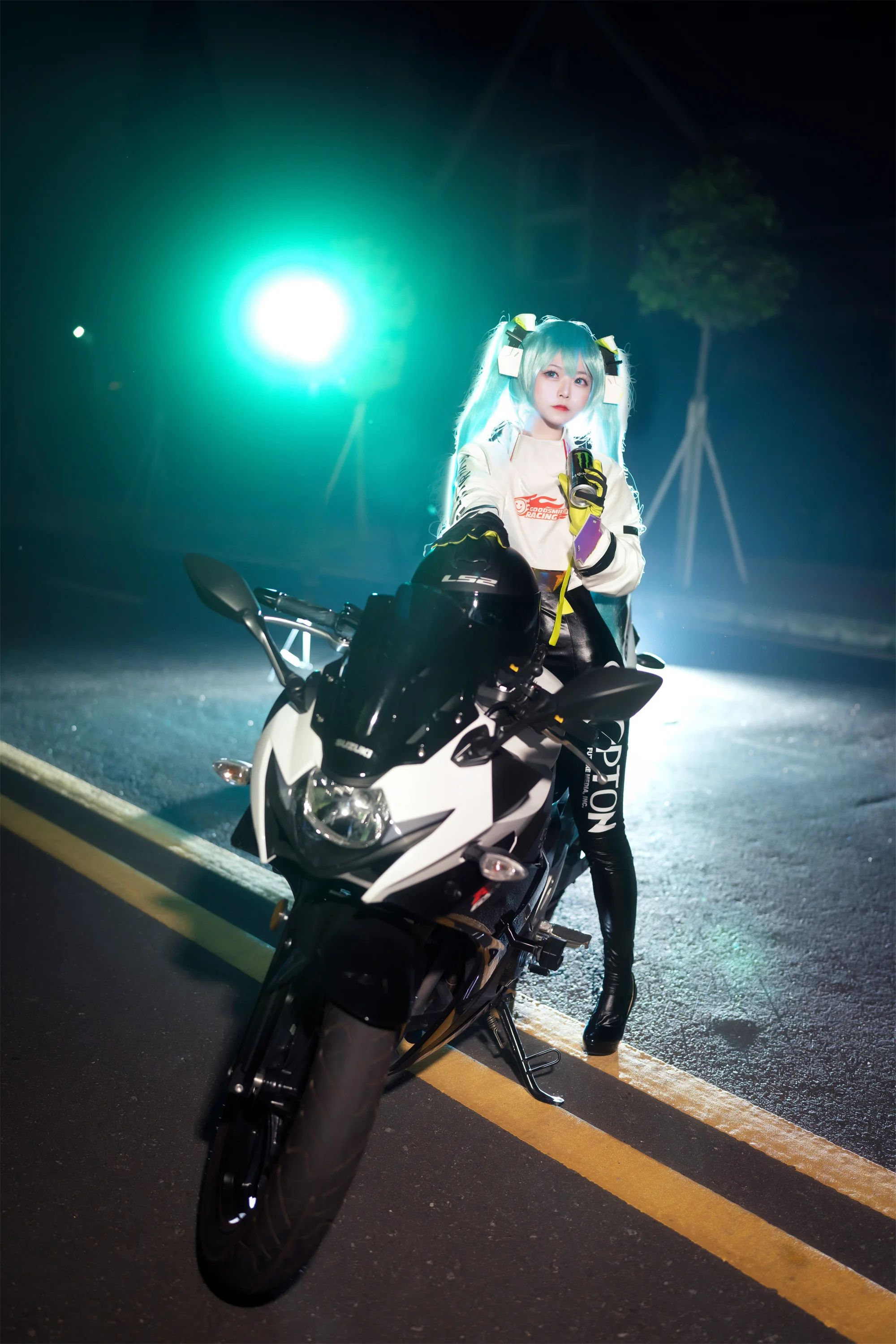 初音未来 赛车服 COS写真
