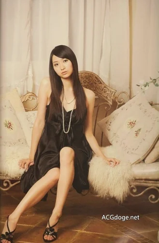 种田梨沙参与了新 OVA 动画配音工作，佐仓绫音&水濑祈点兔组合登上杂志封面｜高清图片集