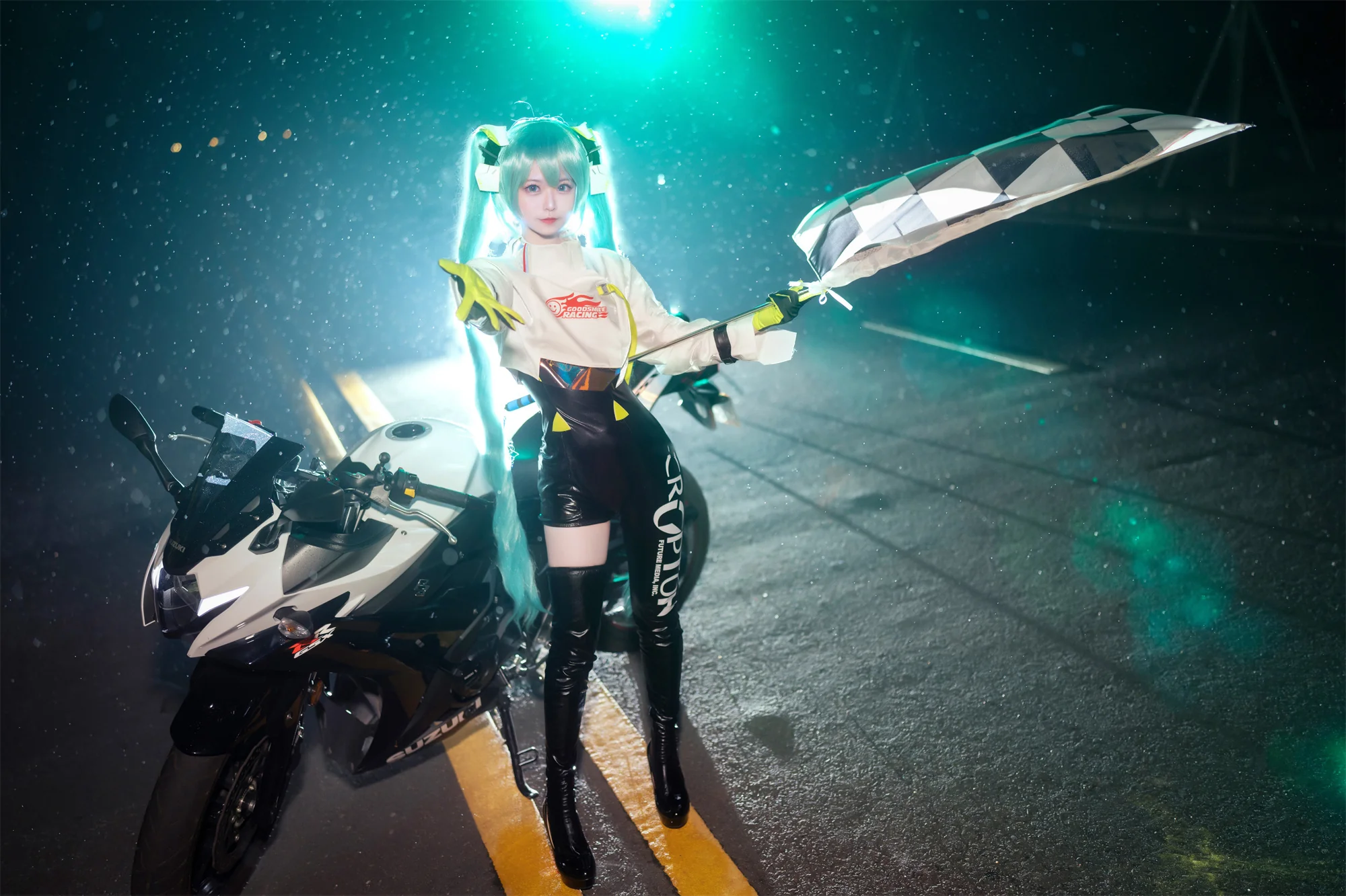 初音未来 赛车服 COS写真