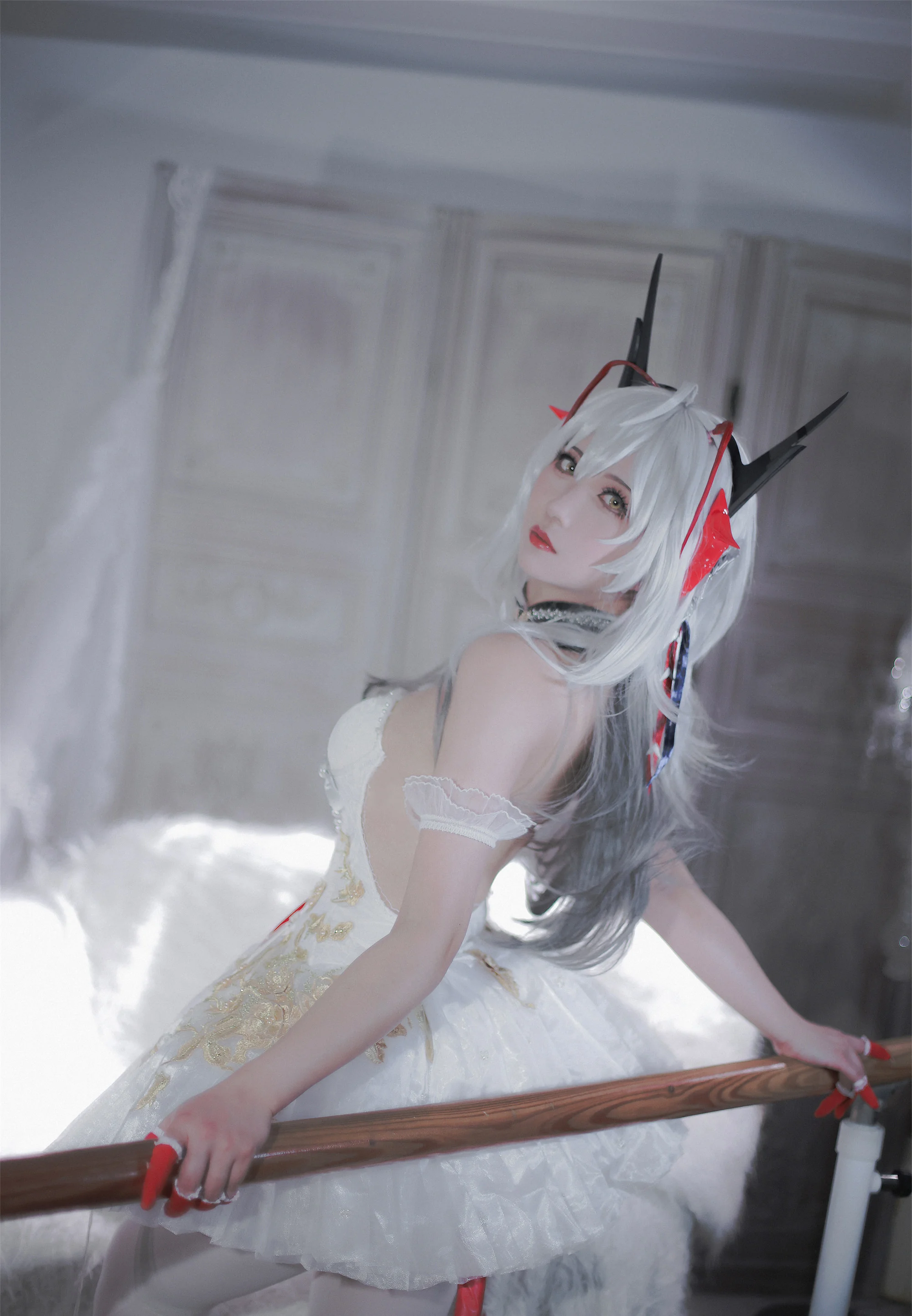 《明日方舟》W芭蕾COS写真