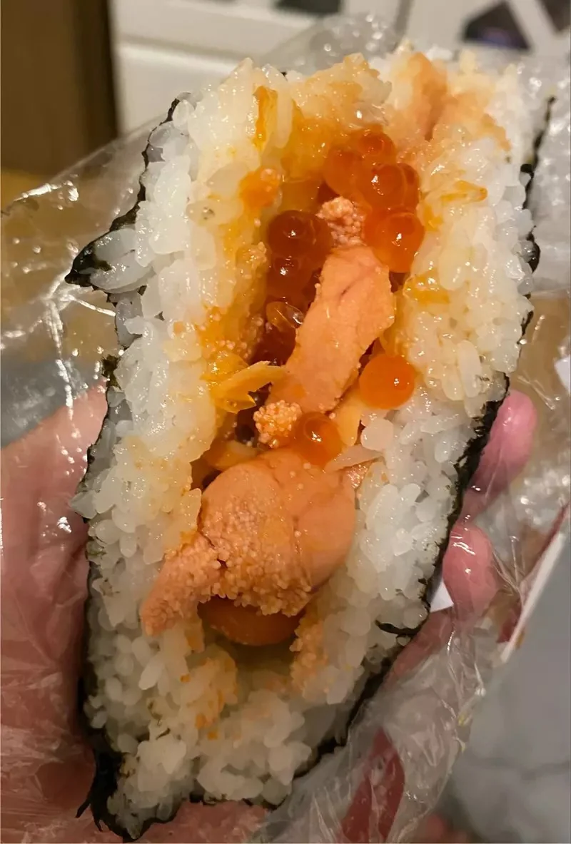 外觀看起來超像GANTZ的超巨飯糰 打折之後只要650日幣，帶回家吃超飽超滿足｜高清图片集
