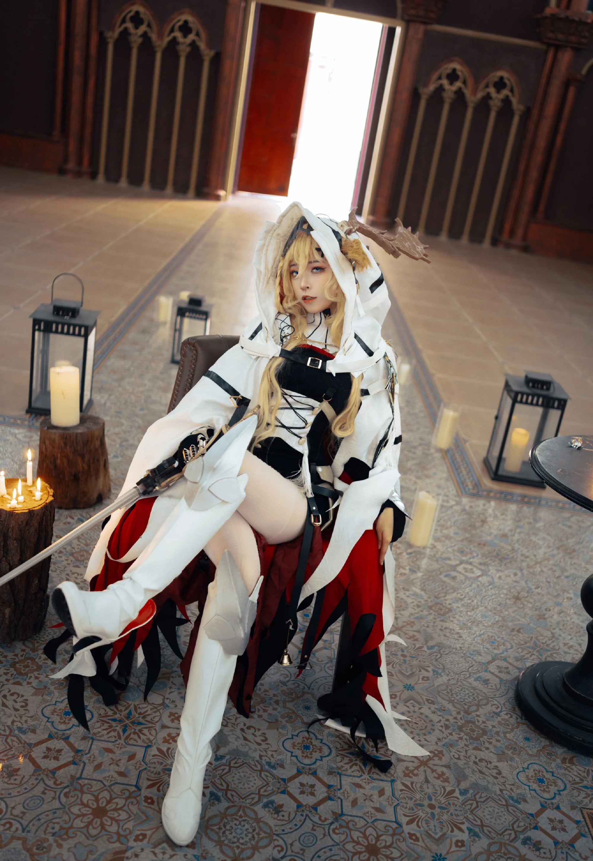 《明日方舟》薇薇安娜COS写真