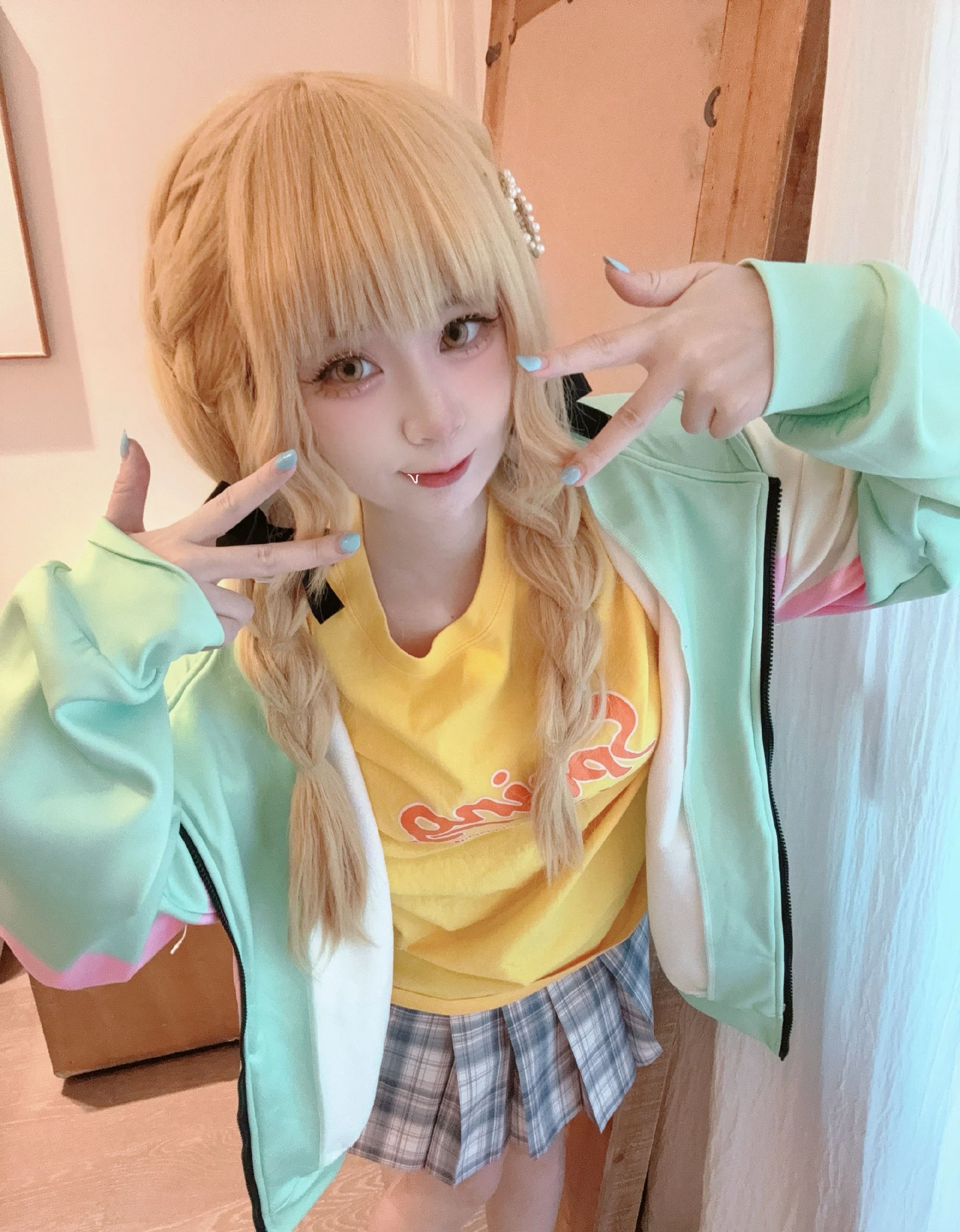 《学园偶像大师超话》藤田琴音﻿COS写真