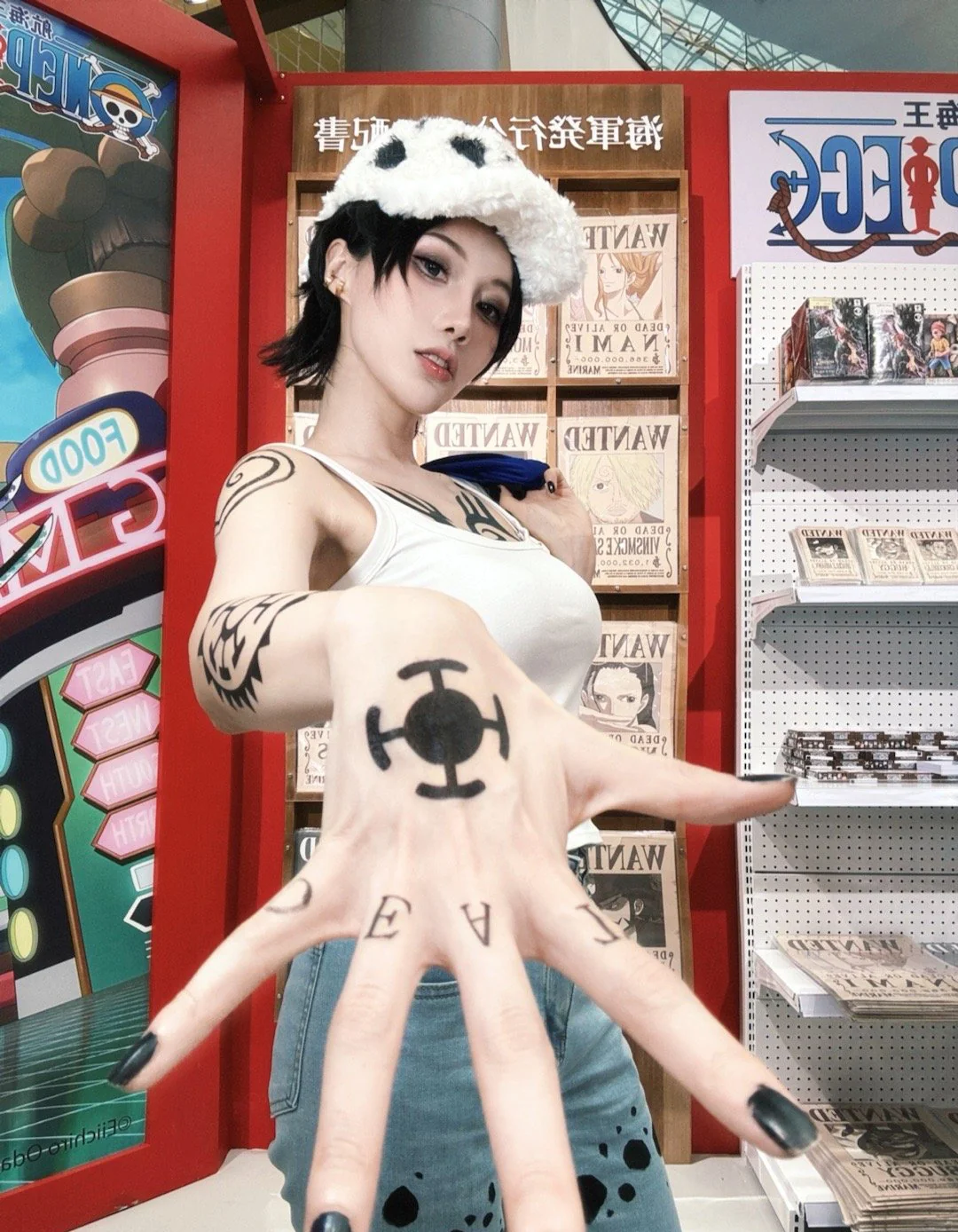 《航海王》女版罗COS写真