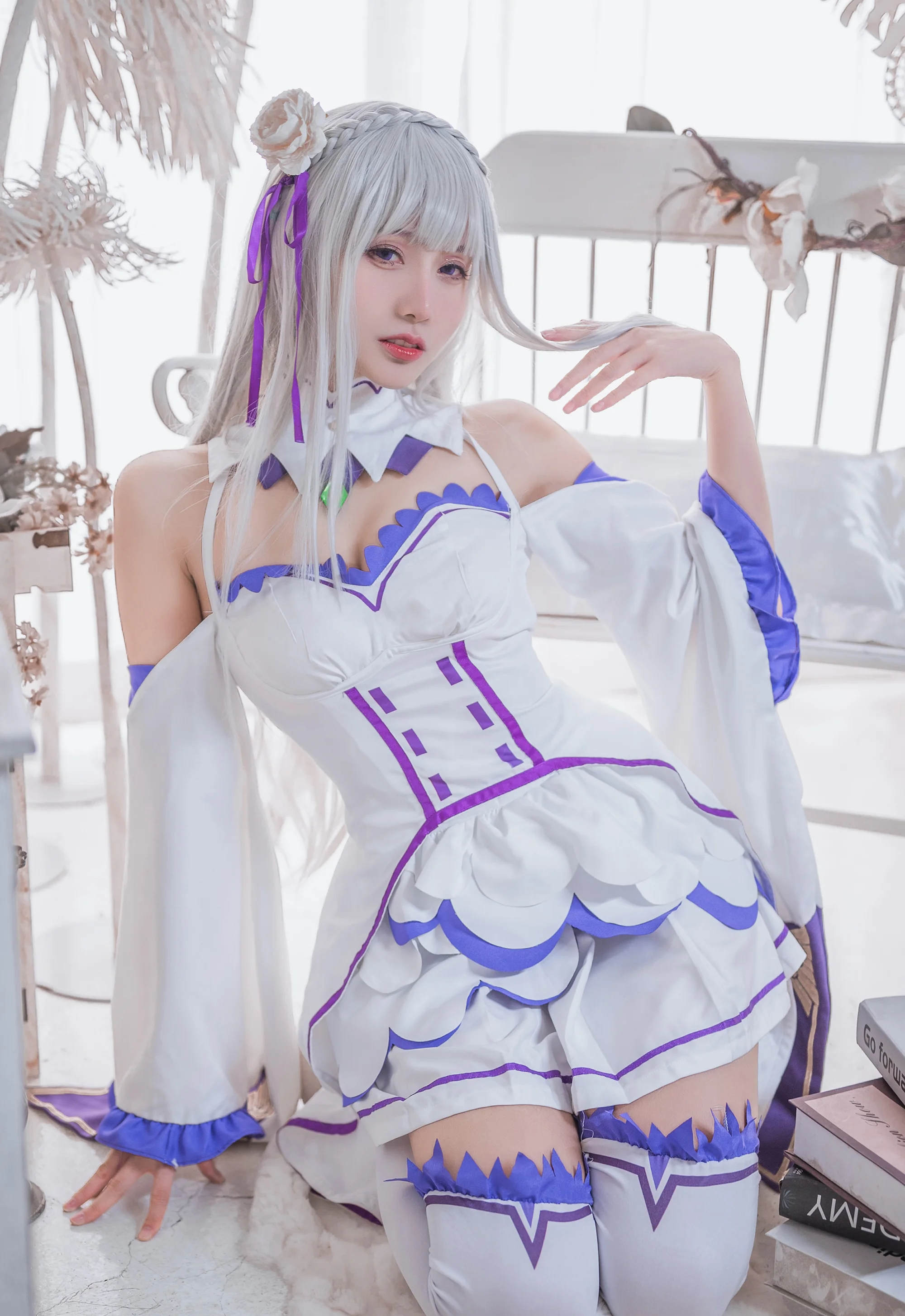《Re：从零开始的异世界生活》爱蜜莉雅COS写真