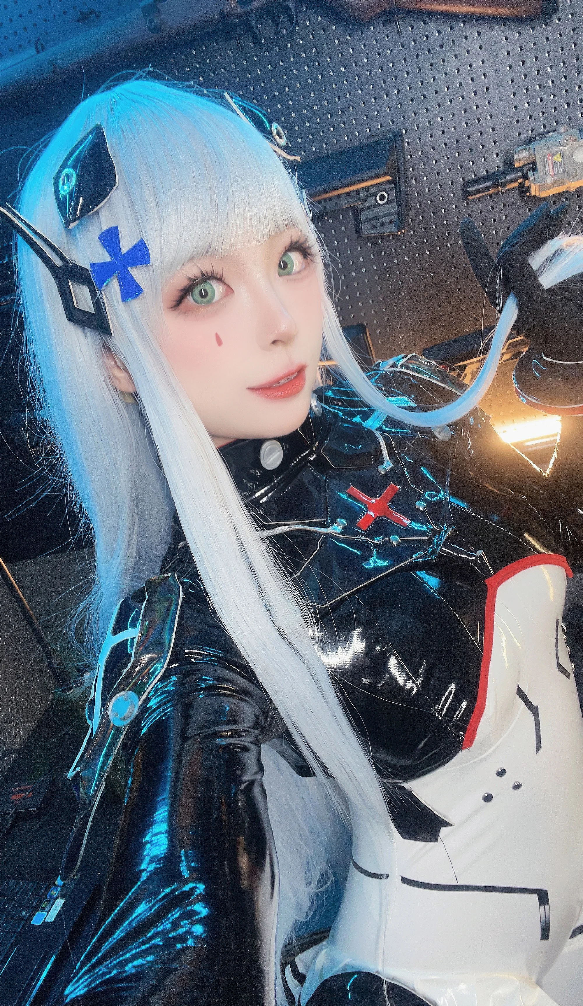 《少女前线2》HK416 - 子夜福音COS写真