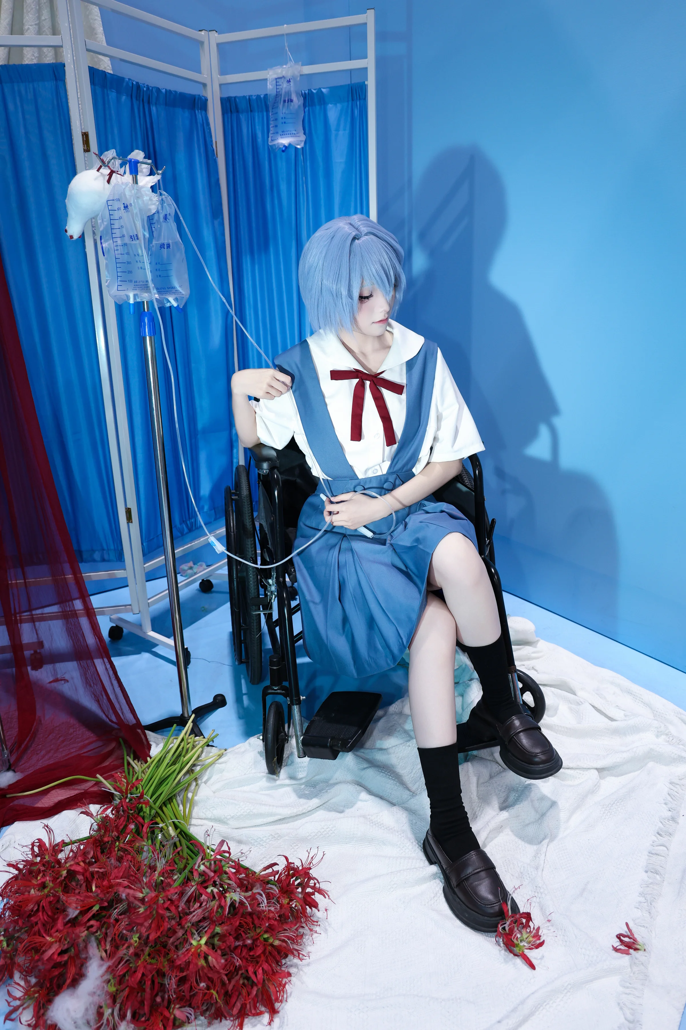 《新世纪福音战士》凌波丽COS写真