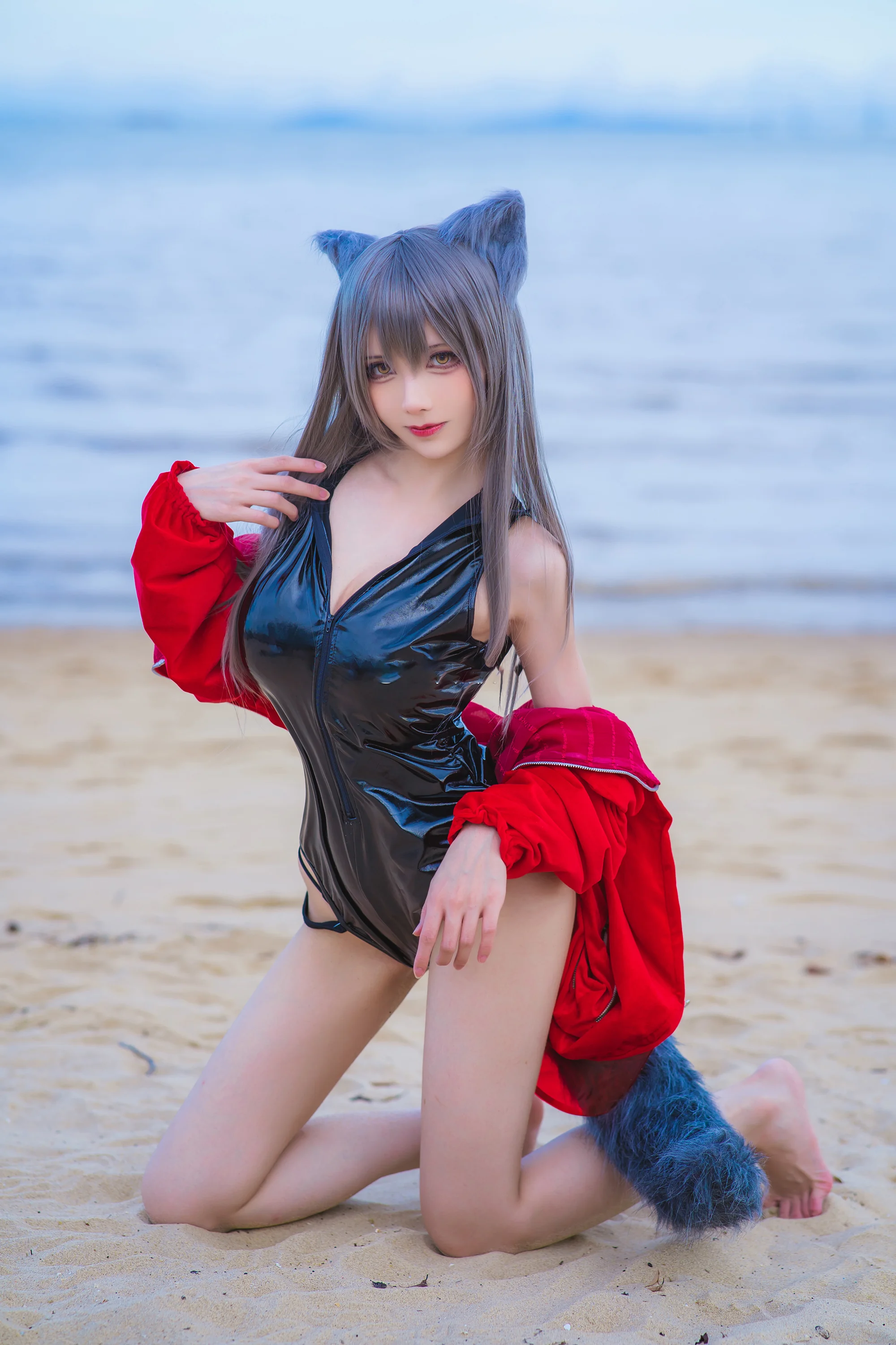 《明日方舟 》红COS写真