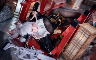 《nikke:胜利女神》白兔COS写真