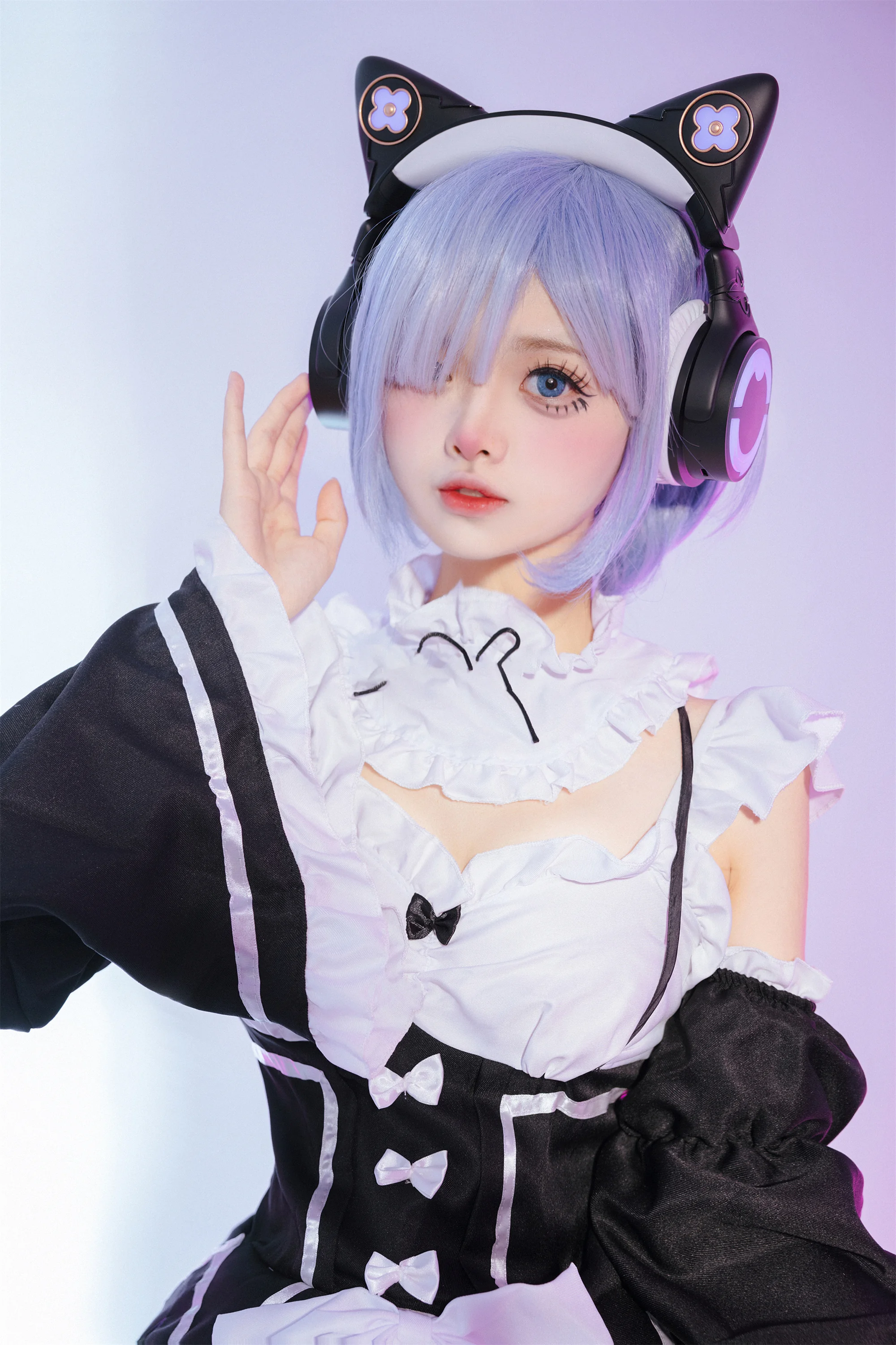 《Re：从零开始的异世界生活》妖舞蕾姆耳机COS写真