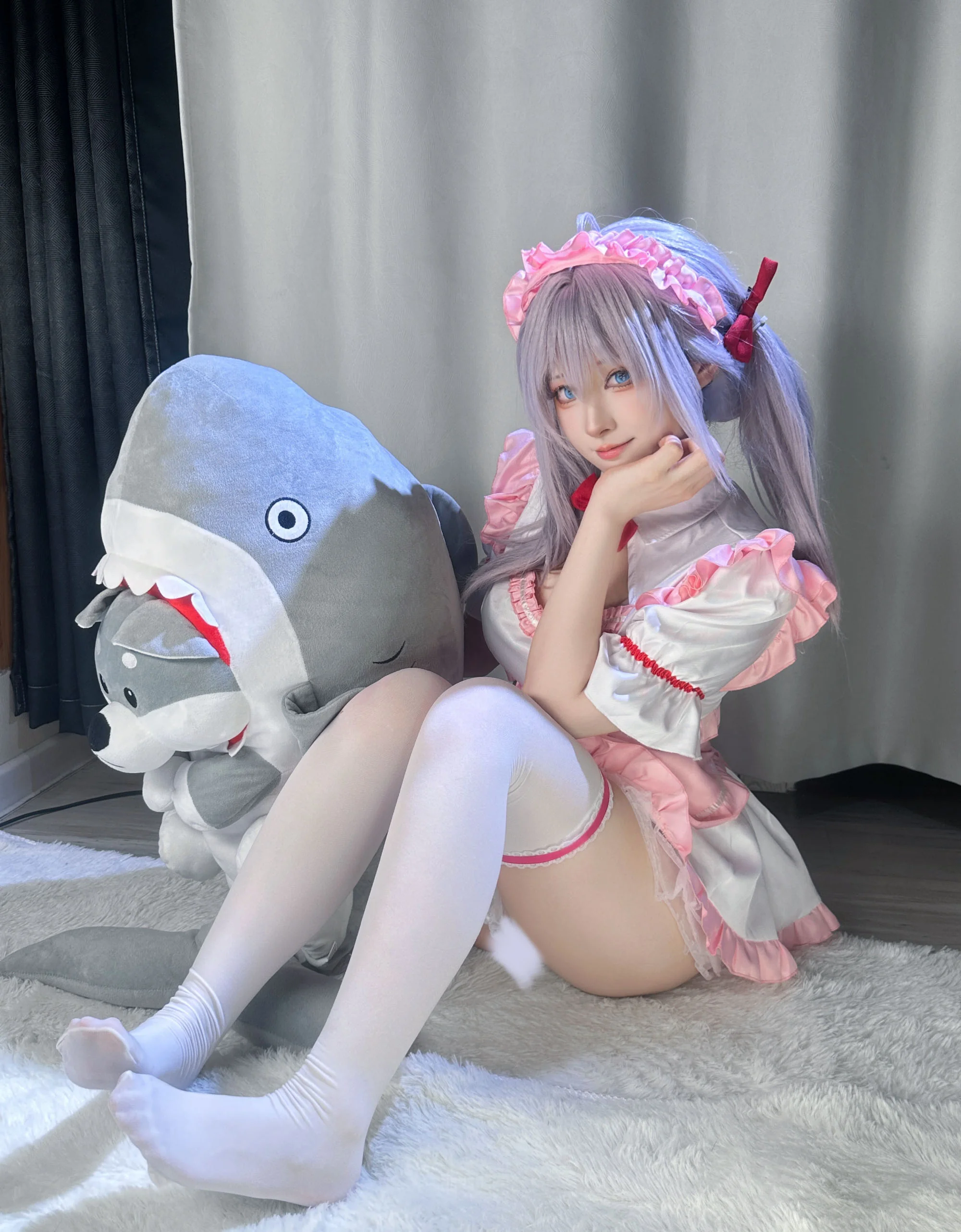 《不时轻声地以俄语遮羞的邻座艾莉同学第二季》艾莉莎COS写真
