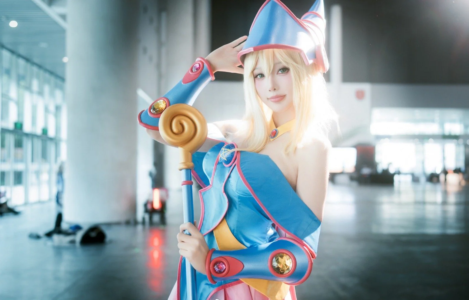 《游戏王》黑魔导女孩COS写真