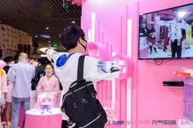 元七七亮相上海与北京，这个五一假期漫展“人山人海”！｜高清图片集