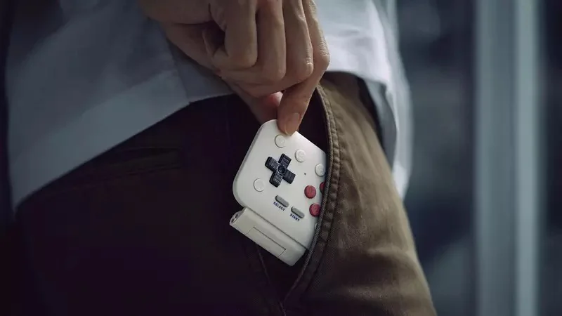 《8BitDo FlipPad G Classic Edition》隨插即用可以瞬間將手機變成一台復古掌機把玩｜高清图片集