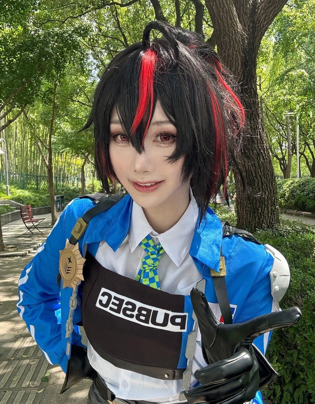 《绝区零》朱鸢COS写真
