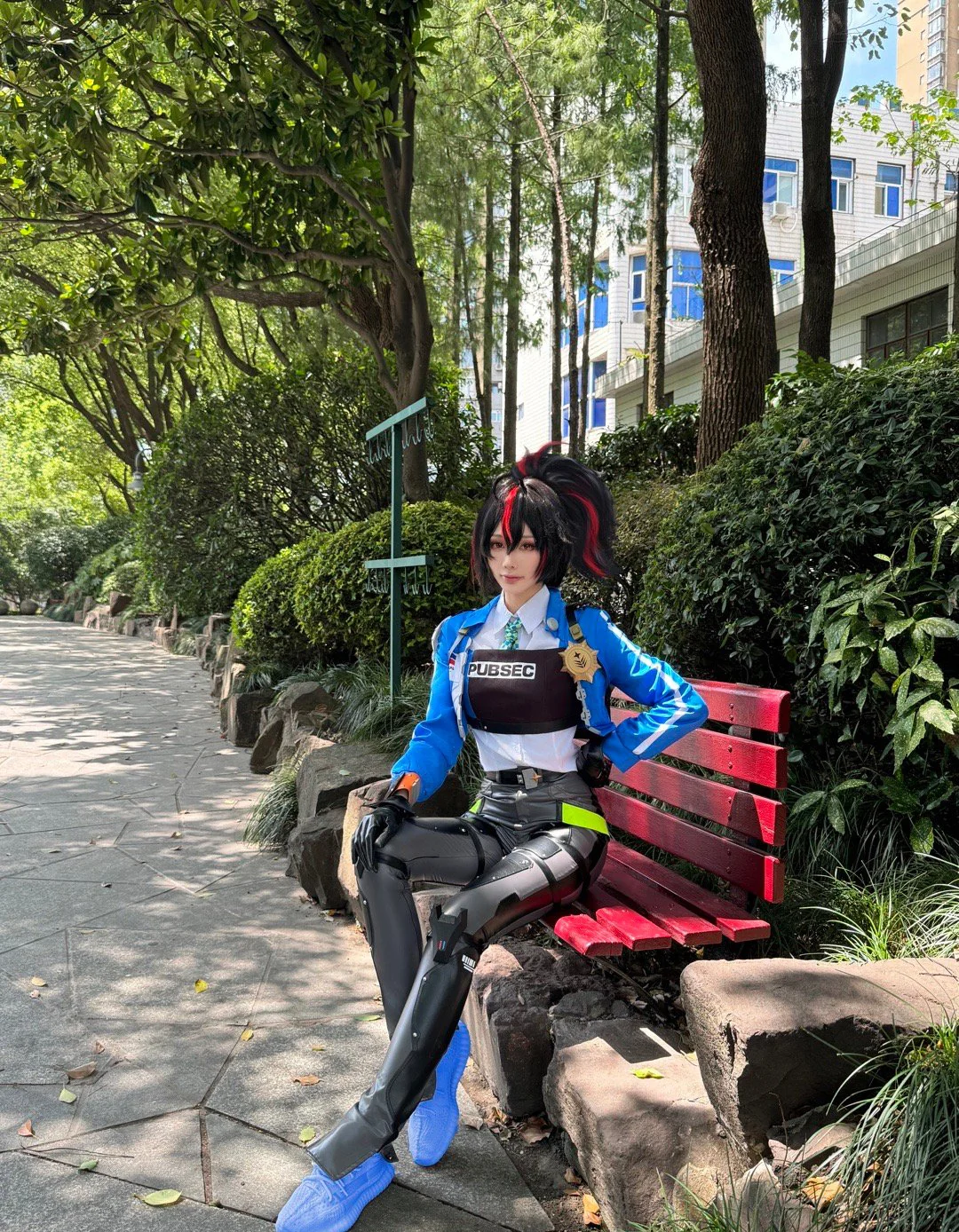 《绝区零》朱鸢COS写真