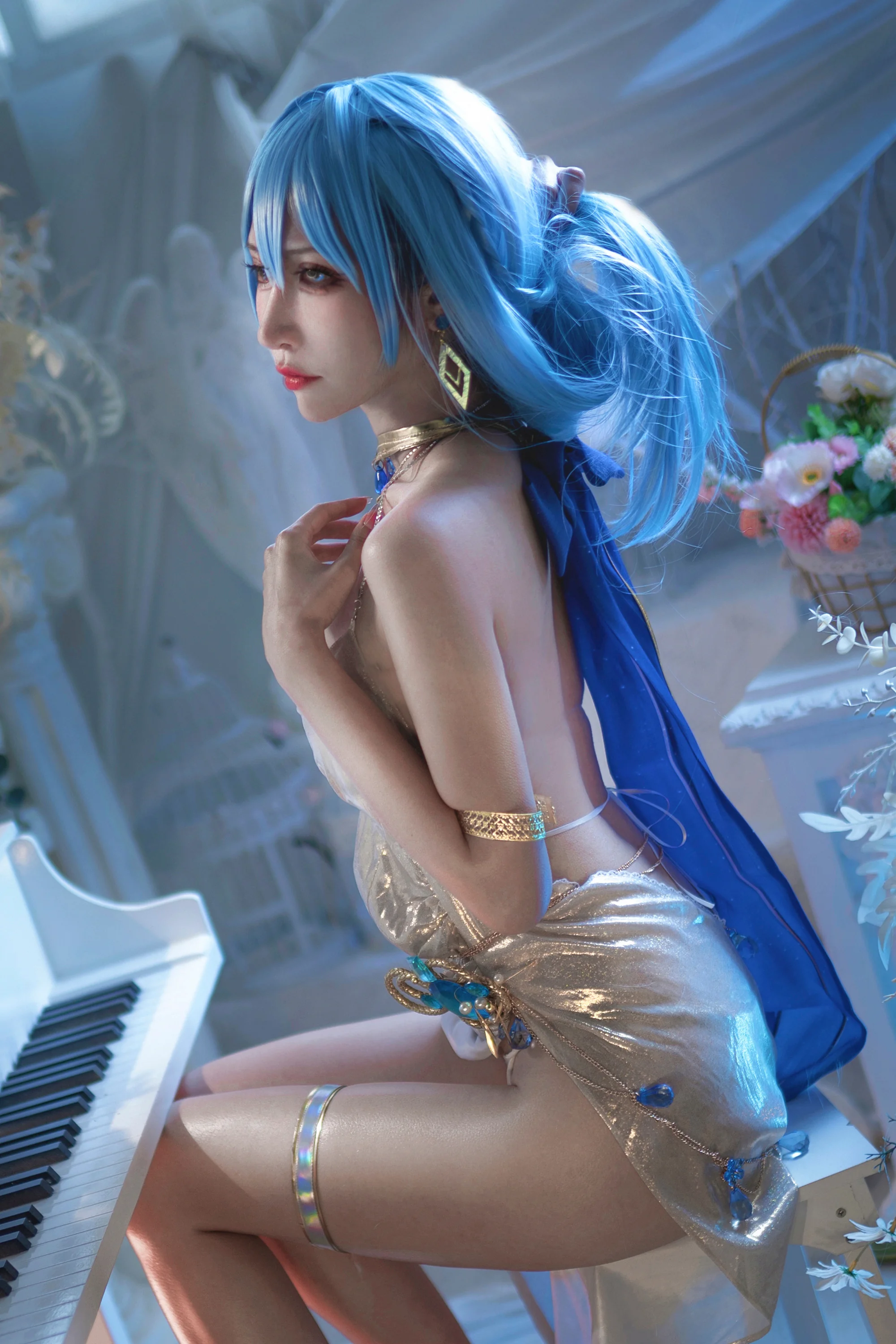 《nikke:胜利女神》海伦礼服COS写真