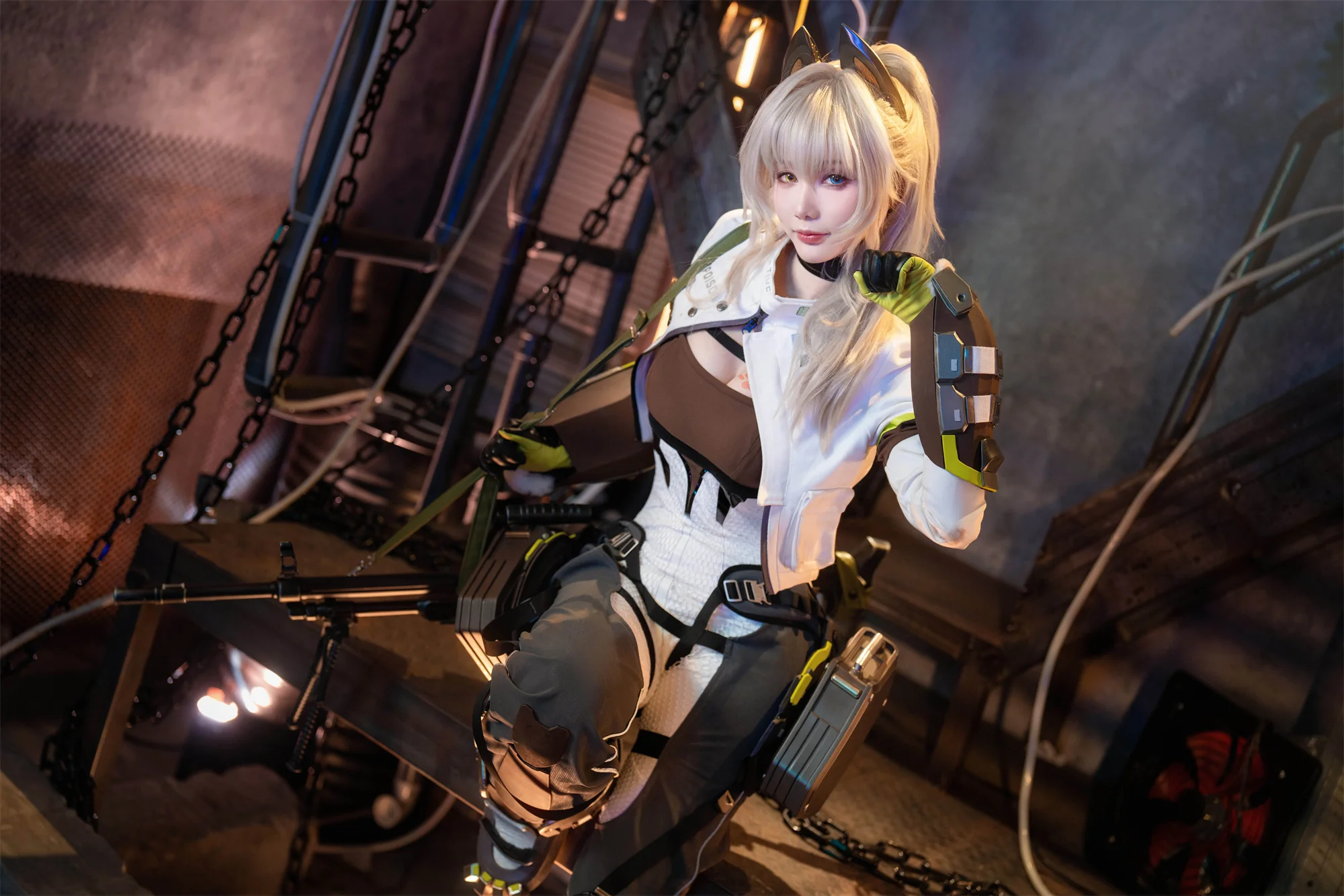 《少女前线2：追放》佩里缇亚COS写真