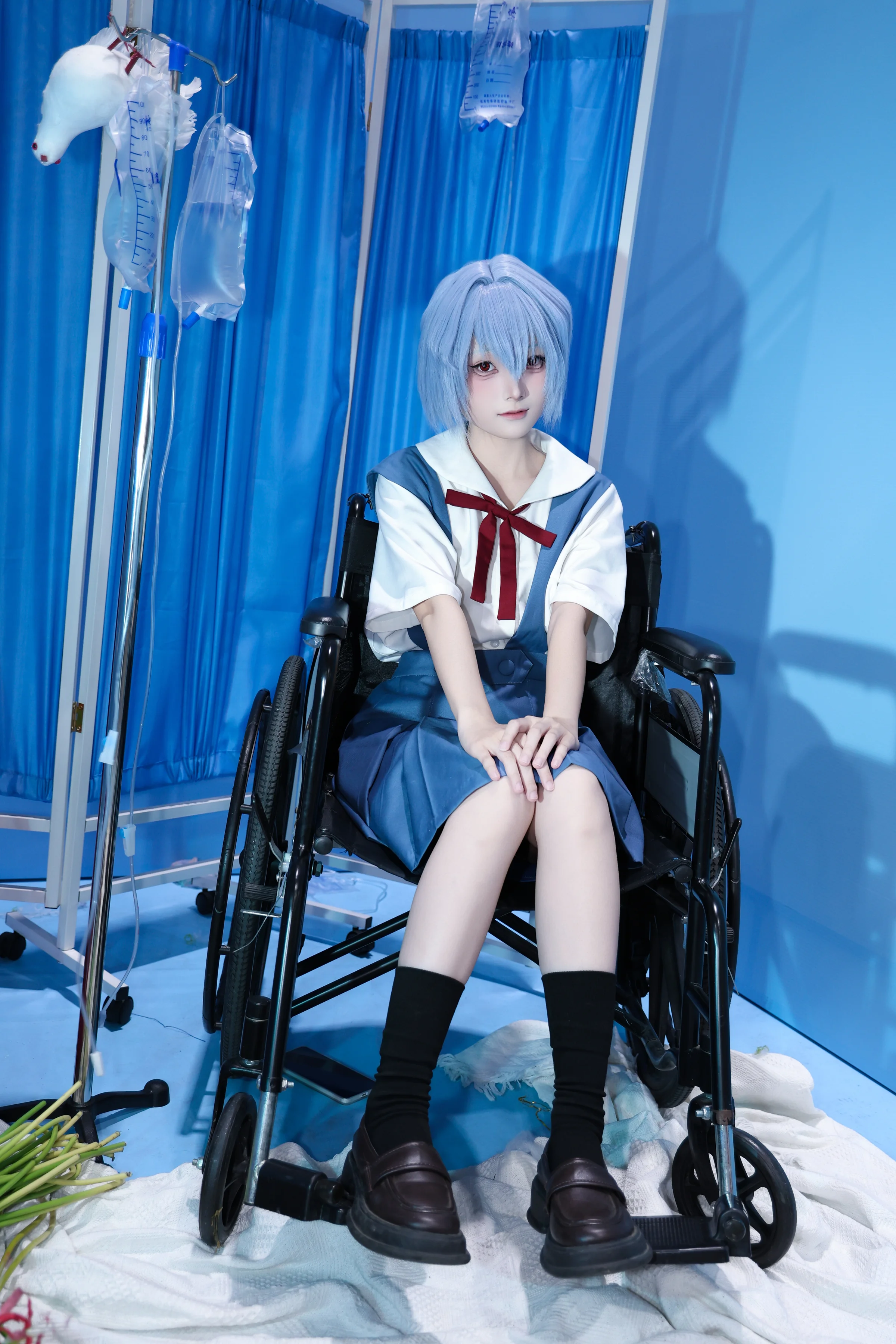 《新世纪福音战士》凌波丽COS写真