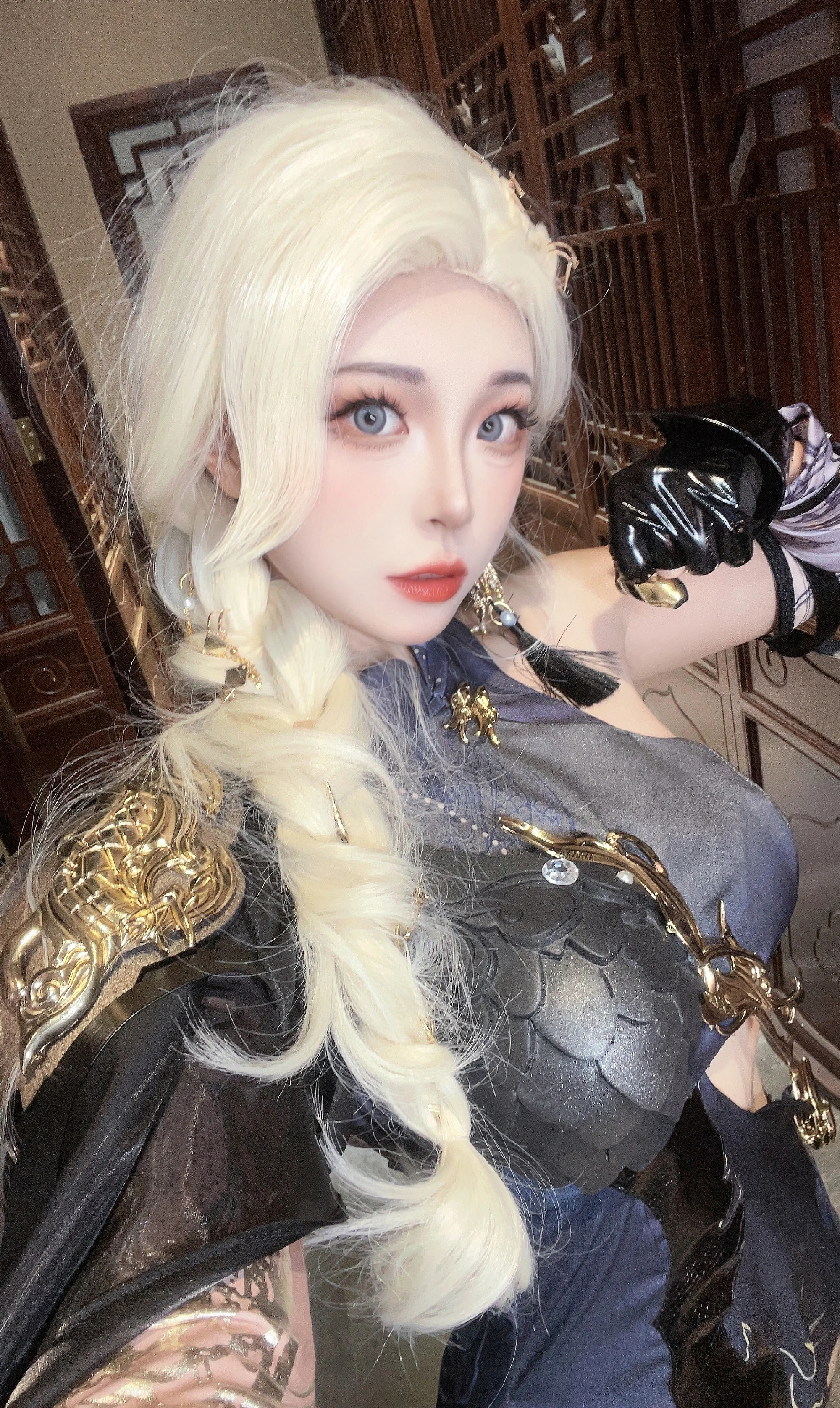《逆水寒手游》女铁衣COS写真