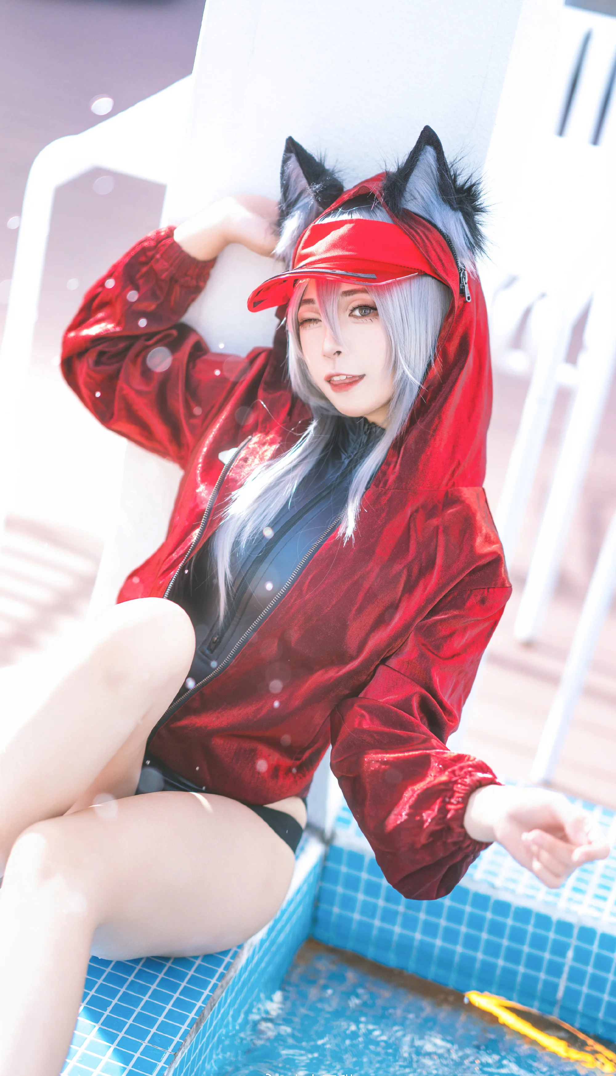《明日方舟》红COS写真