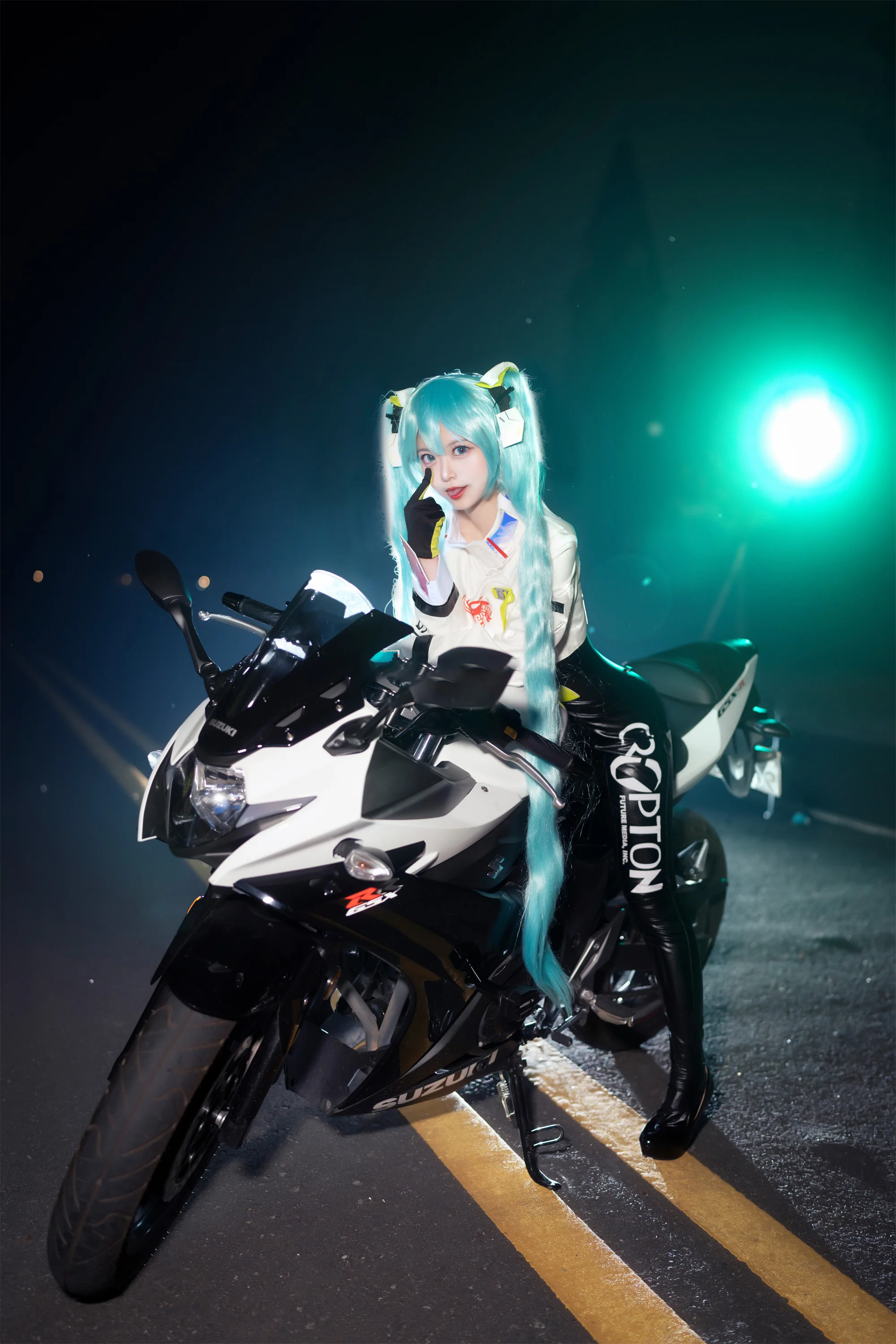 初音未来 赛车服 COS写真