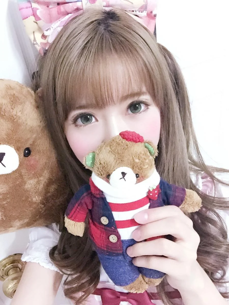 不靠爆乳！“韩国第一美少女”COS写真舰娘