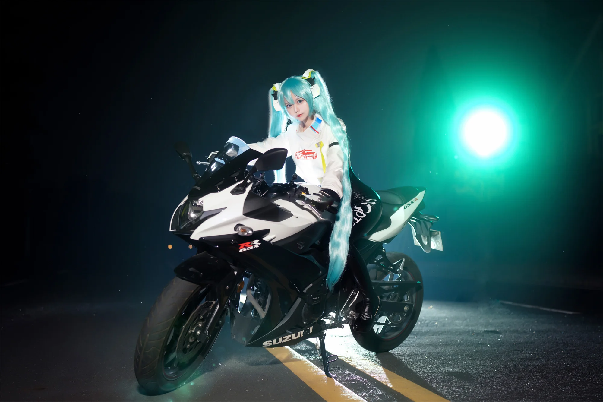 初音未来 赛车服 COS写真