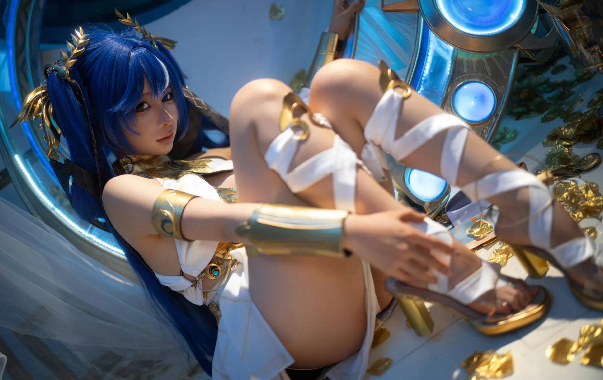 《鸣潮》尤诺COS写真