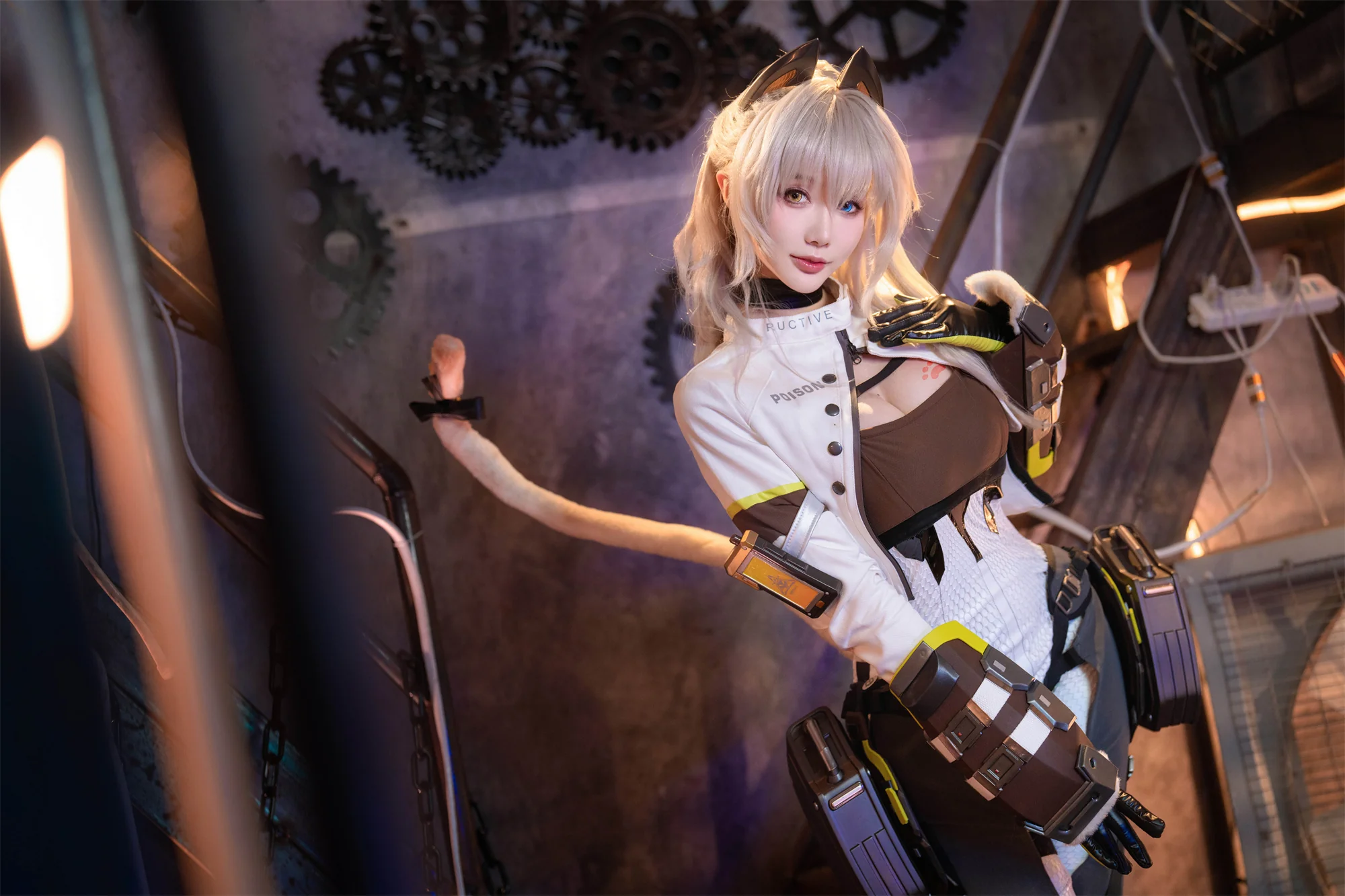 《少女前线2：追放》佩里缇亚COS写真
